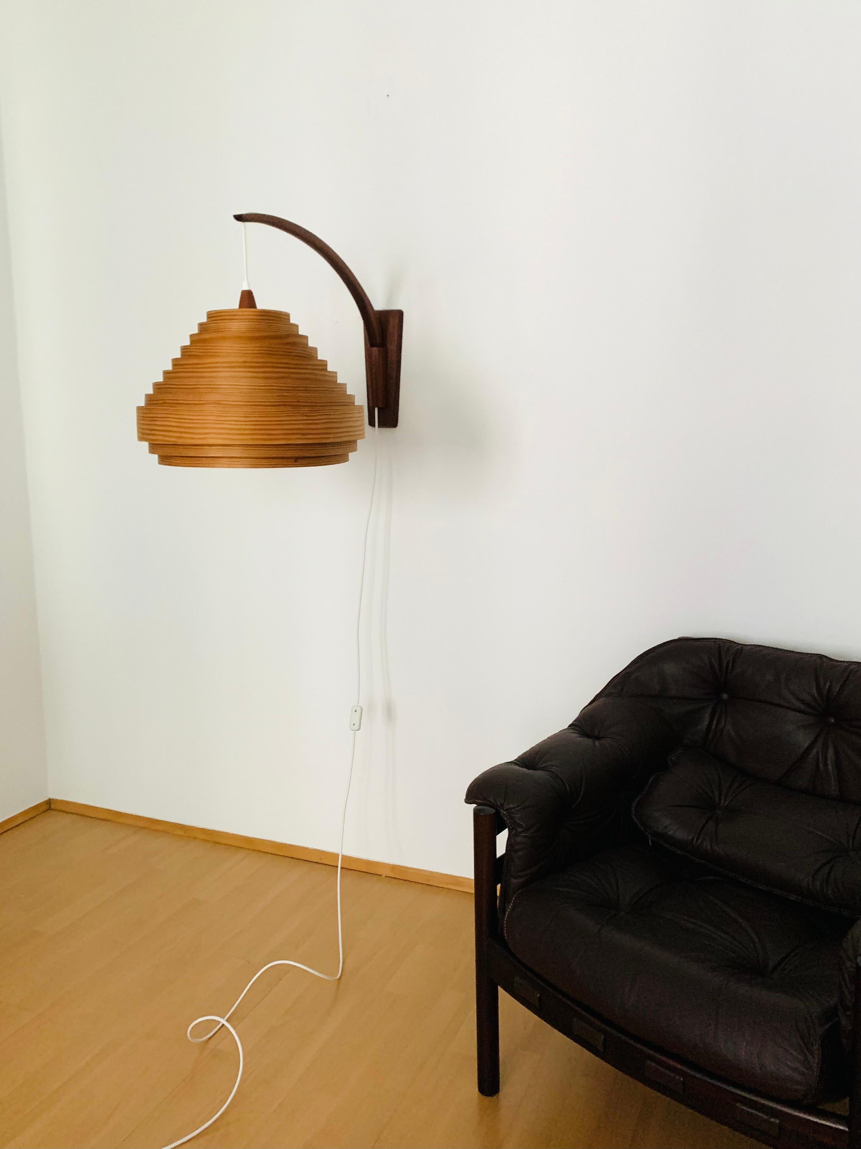 Large Wooden Arc Wall Lamp In Good Condition For Sale In München, DE