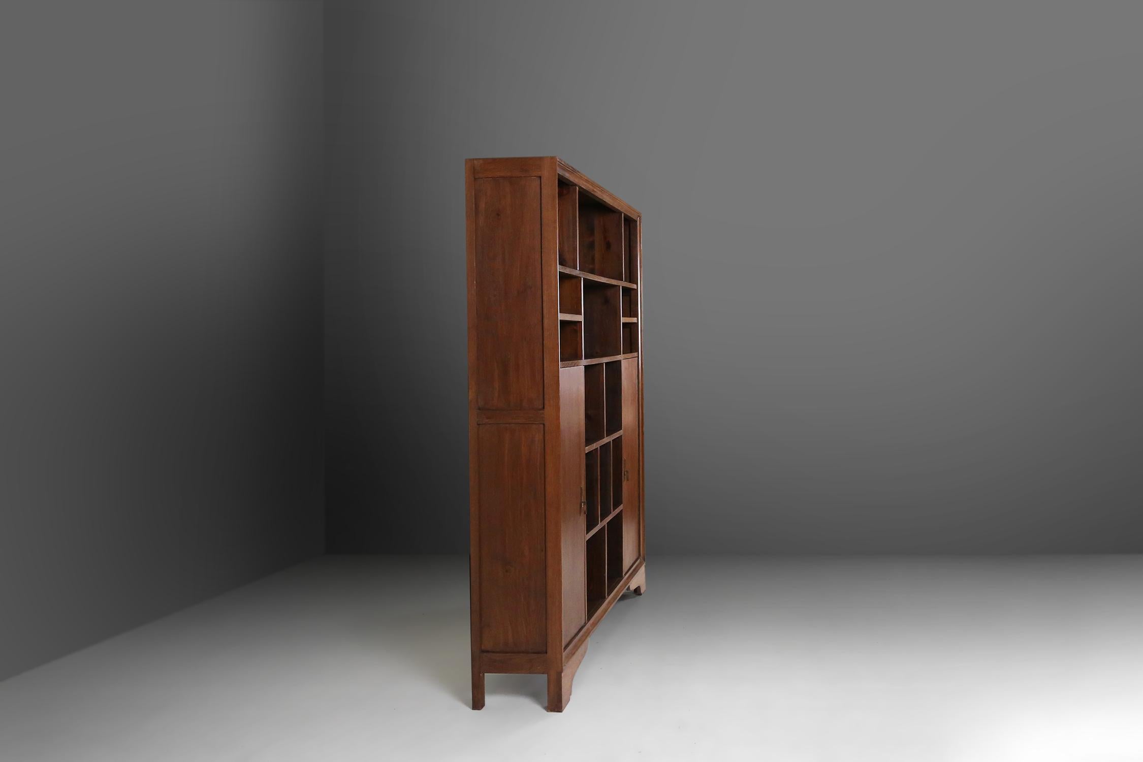 Large wooden Art Deco Bookcase/ Cabinet, France 1940s In Good Condition In Meulebeke, BE