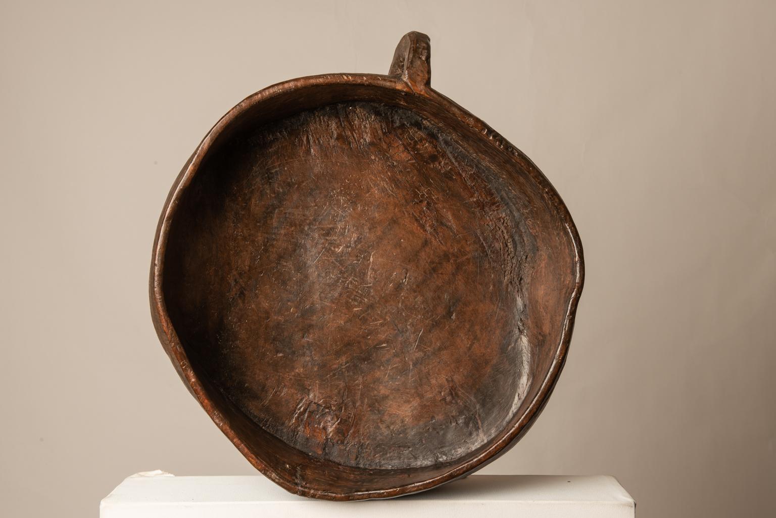 Archaistic Large Wooden Bowl as Magazine Rack and Single Piece