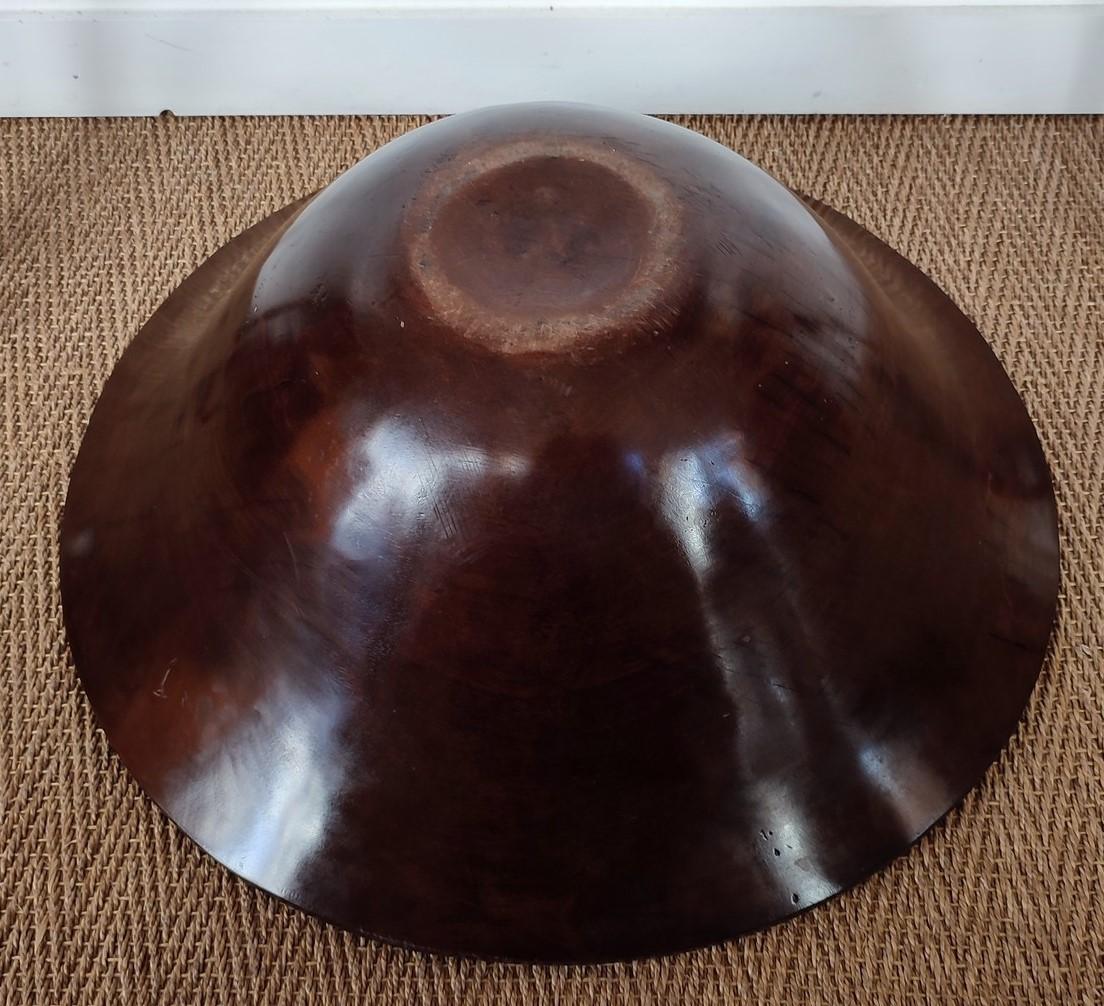 Large Wooden Bowl, Probably African In Good Condition For Sale In NANTES, FR