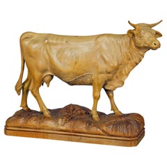 Große holzgeschnitzte weibliche Rinderskulptur Brienz Switzerland ca. 1920er Jahre