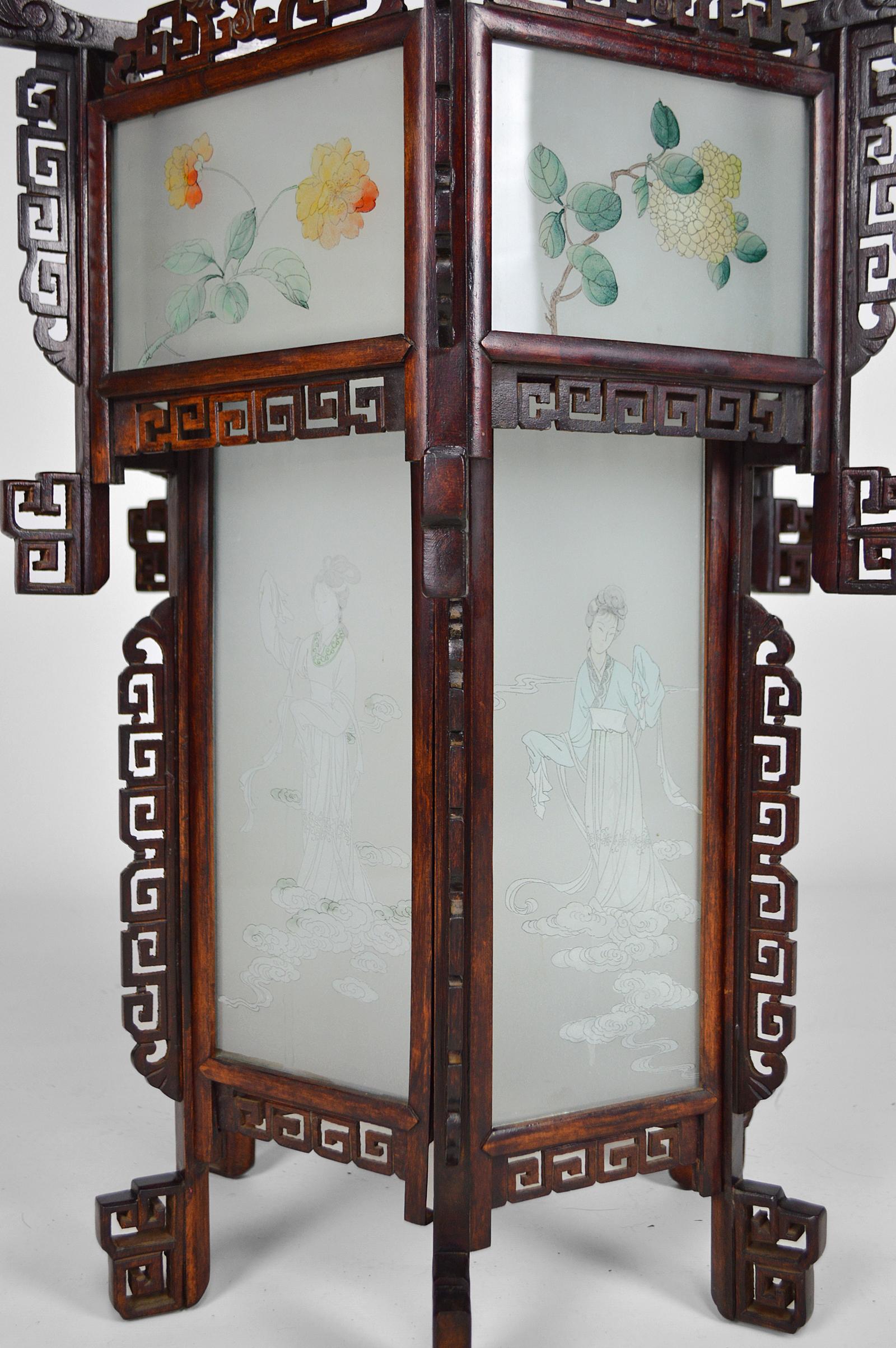 Large Wooden Chinese Lantern with Dragons and Painted Glass, circa 1900 For Sale 1