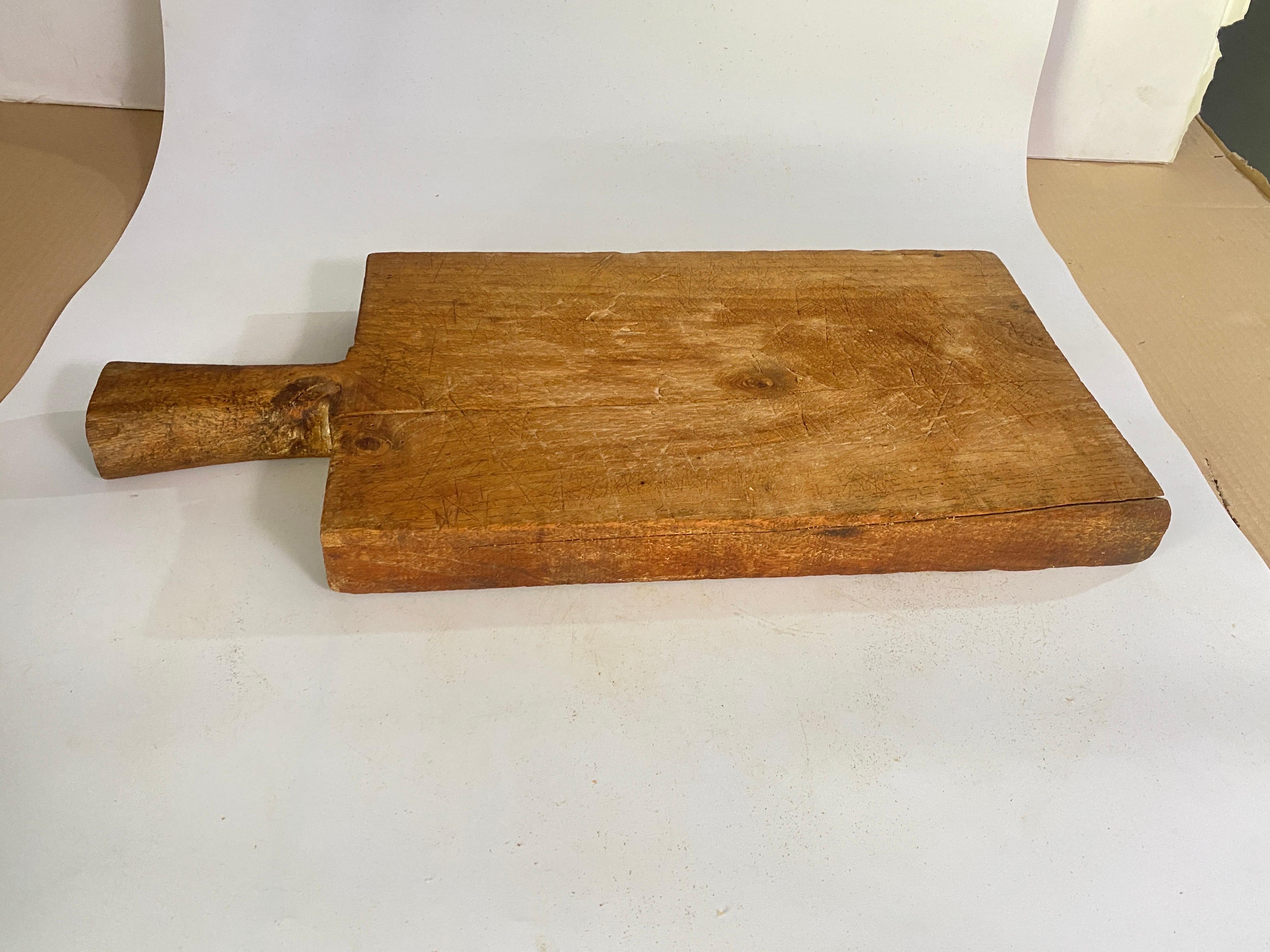 Large Wooden Chopping or Cutting Board Old Patina, Brown Color France 20th  For Sale 4