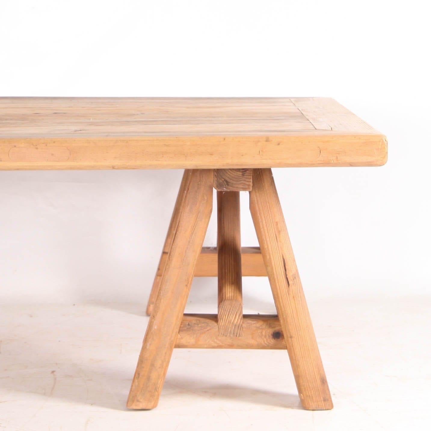 Wood Large wooden coffee table For Sale