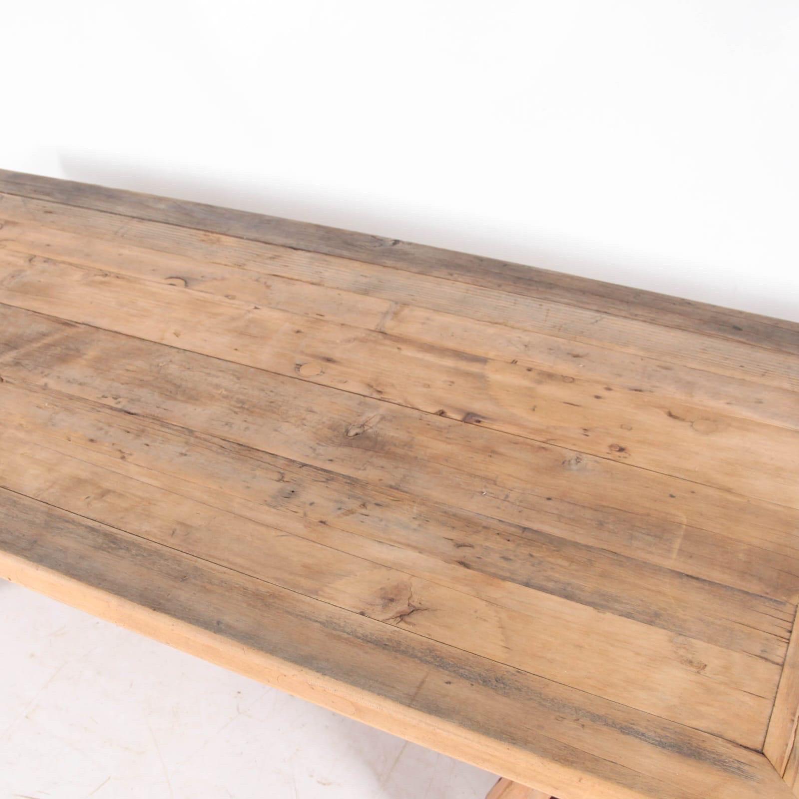 Large wooden coffee table For Sale 3