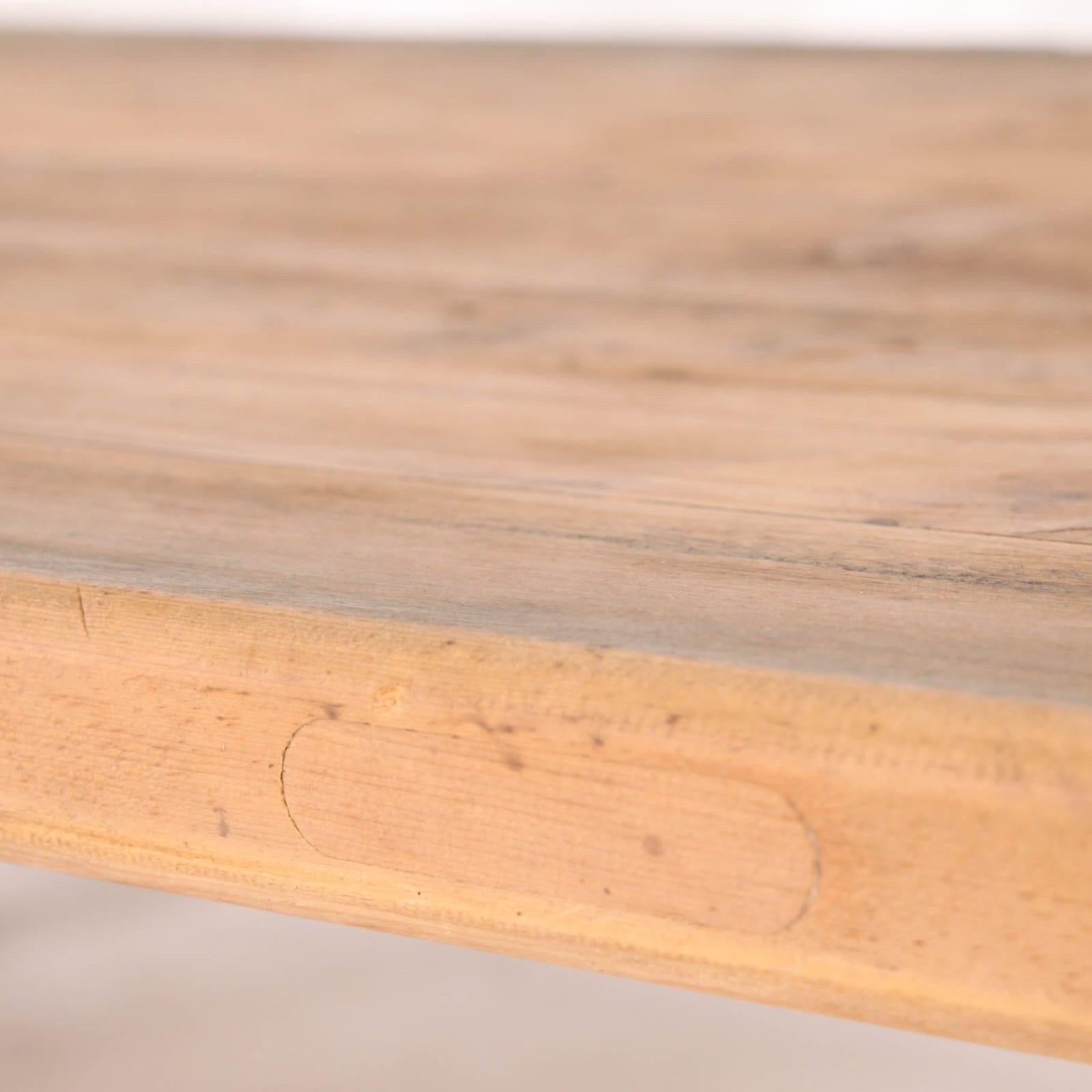 Large wooden coffee table For Sale 4