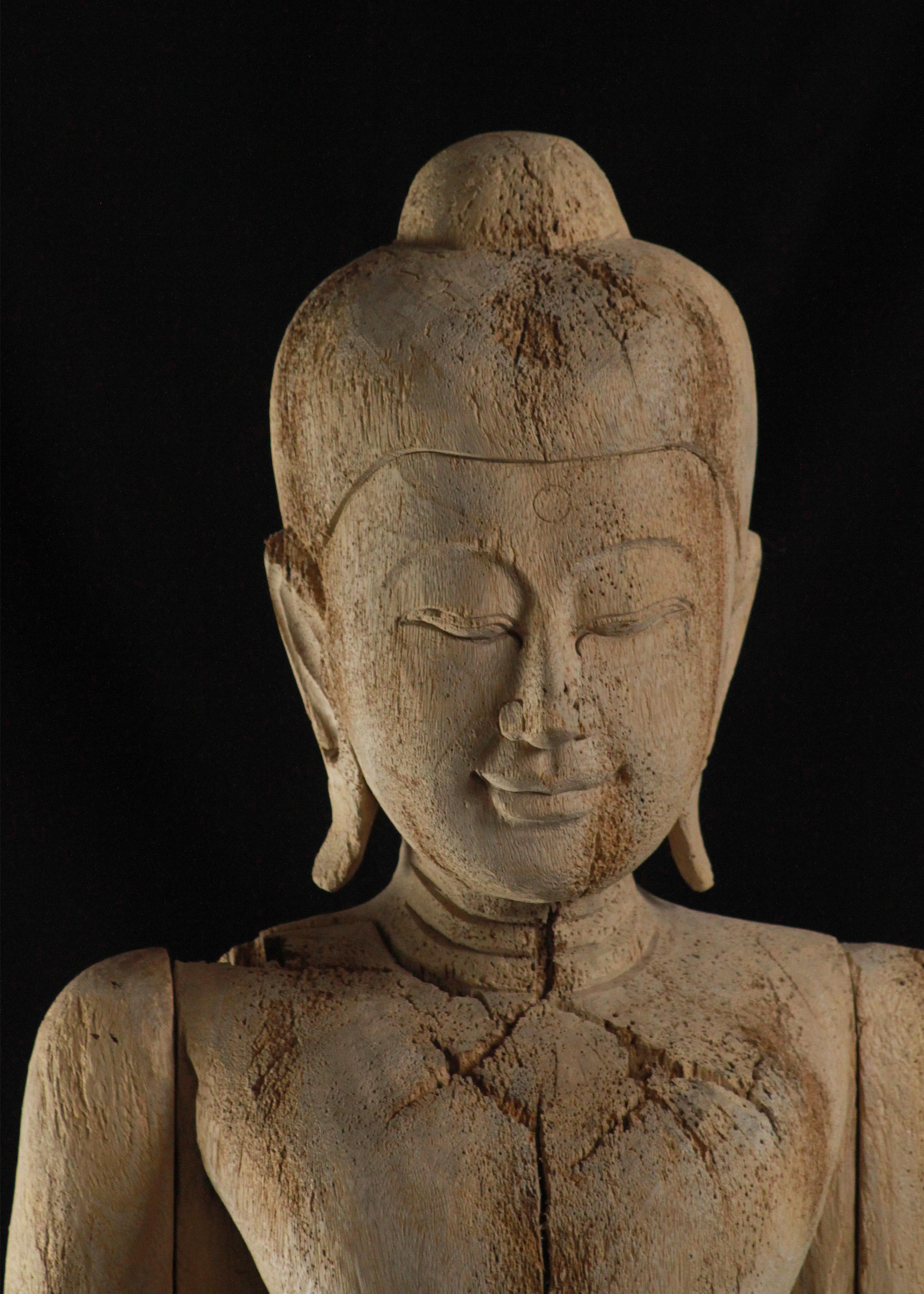 -Grand bouddha thaïlandais contemporain en bois sur Stand en vente 1