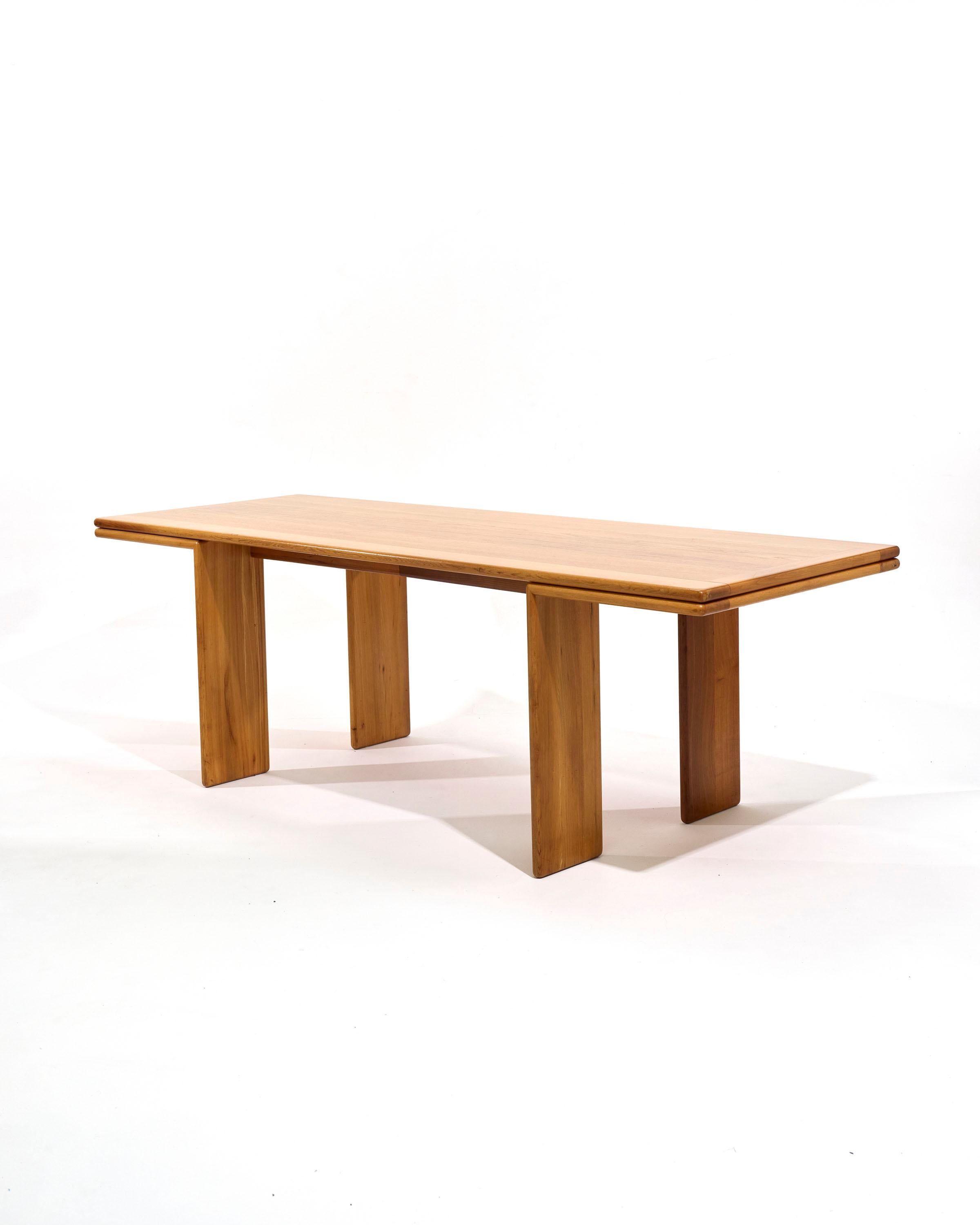 Gran mesa de comedor de madera, años 80 finales del siglo XX en venta