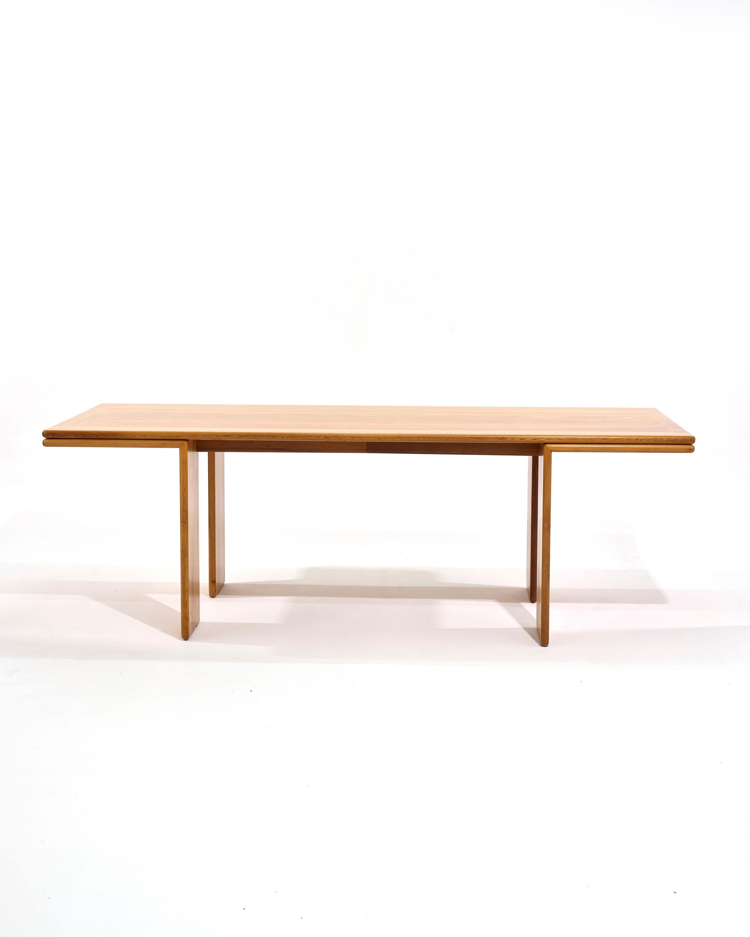 Gran mesa de comedor de madera, años 80 Madera en venta
