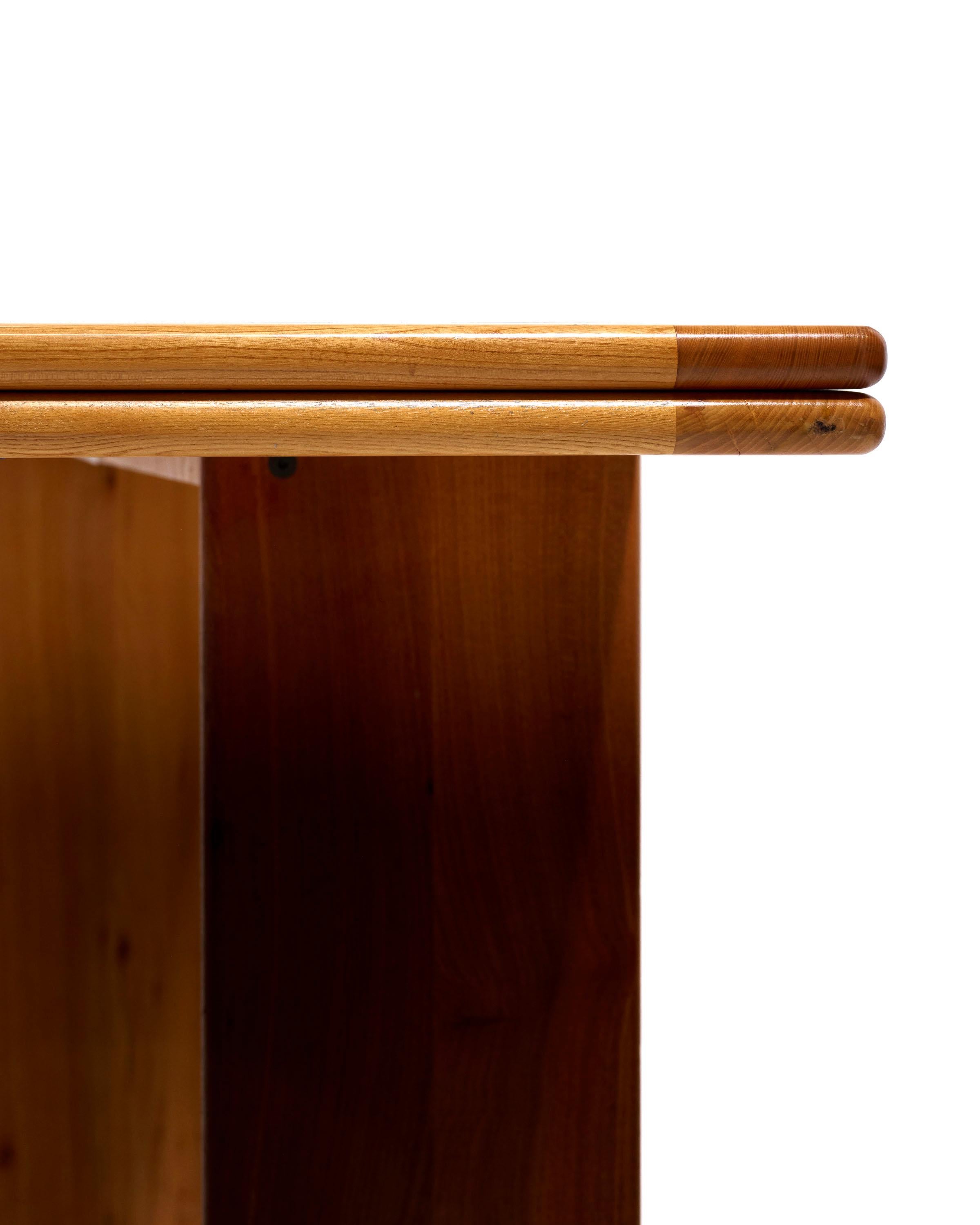 Gran mesa de comedor de madera, años 80 en venta 2