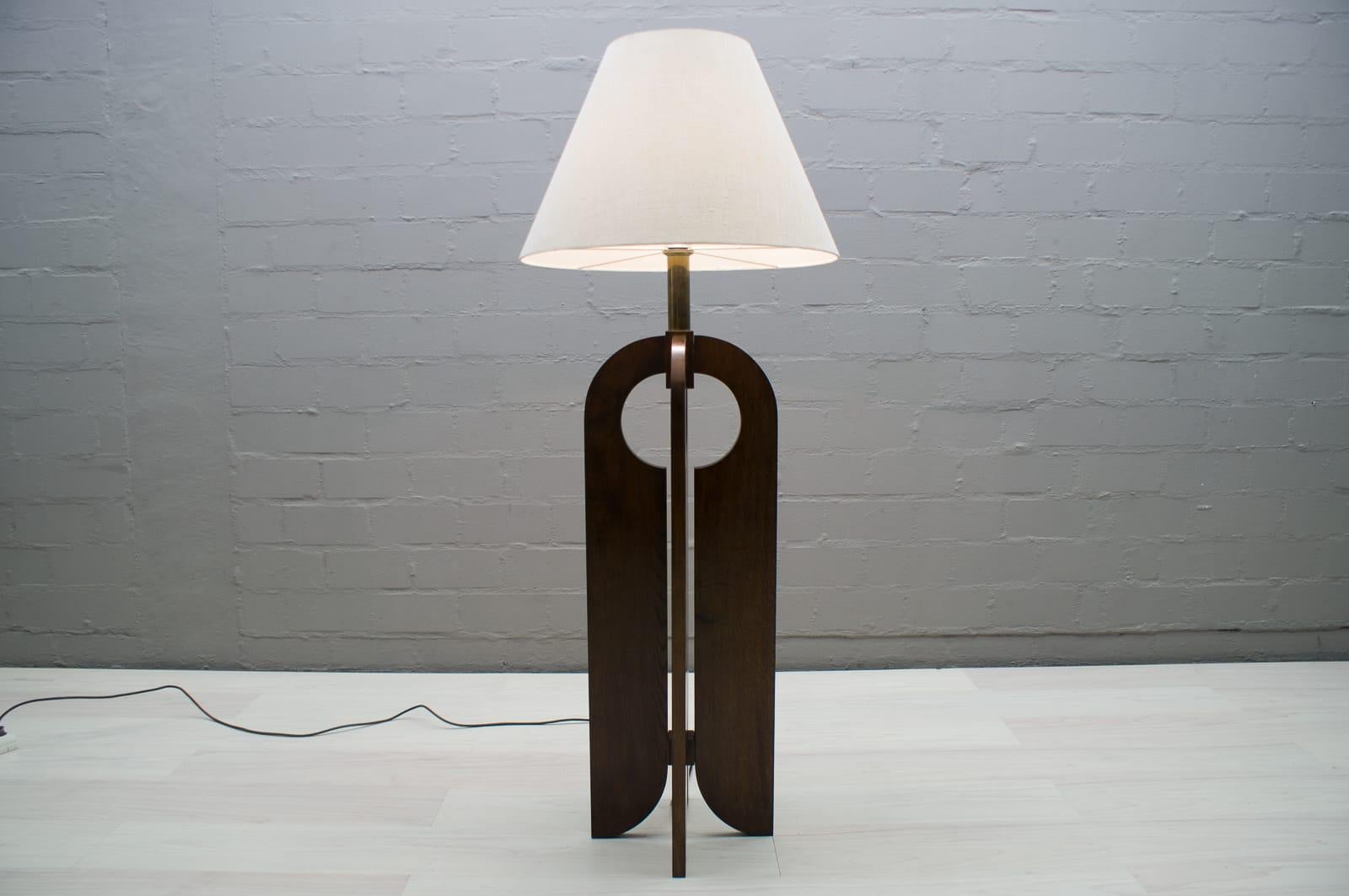 A very beautiful and decorative lamp from the 1960s. Probably from Temde/Switzerland.
The lampshade has some minor flaws inside. Can't be seen from the outside.
We therefore sell the lamp without the lampshade, but can deliver it free of charge on
