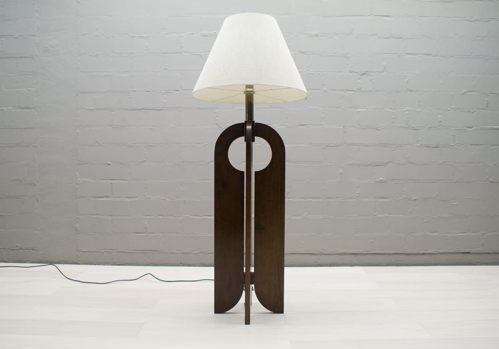 Large Wooden Floor Lamp Temde Attributed, 1960s Switzerland In Good Condition For Sale In Nürnberg, Bayern