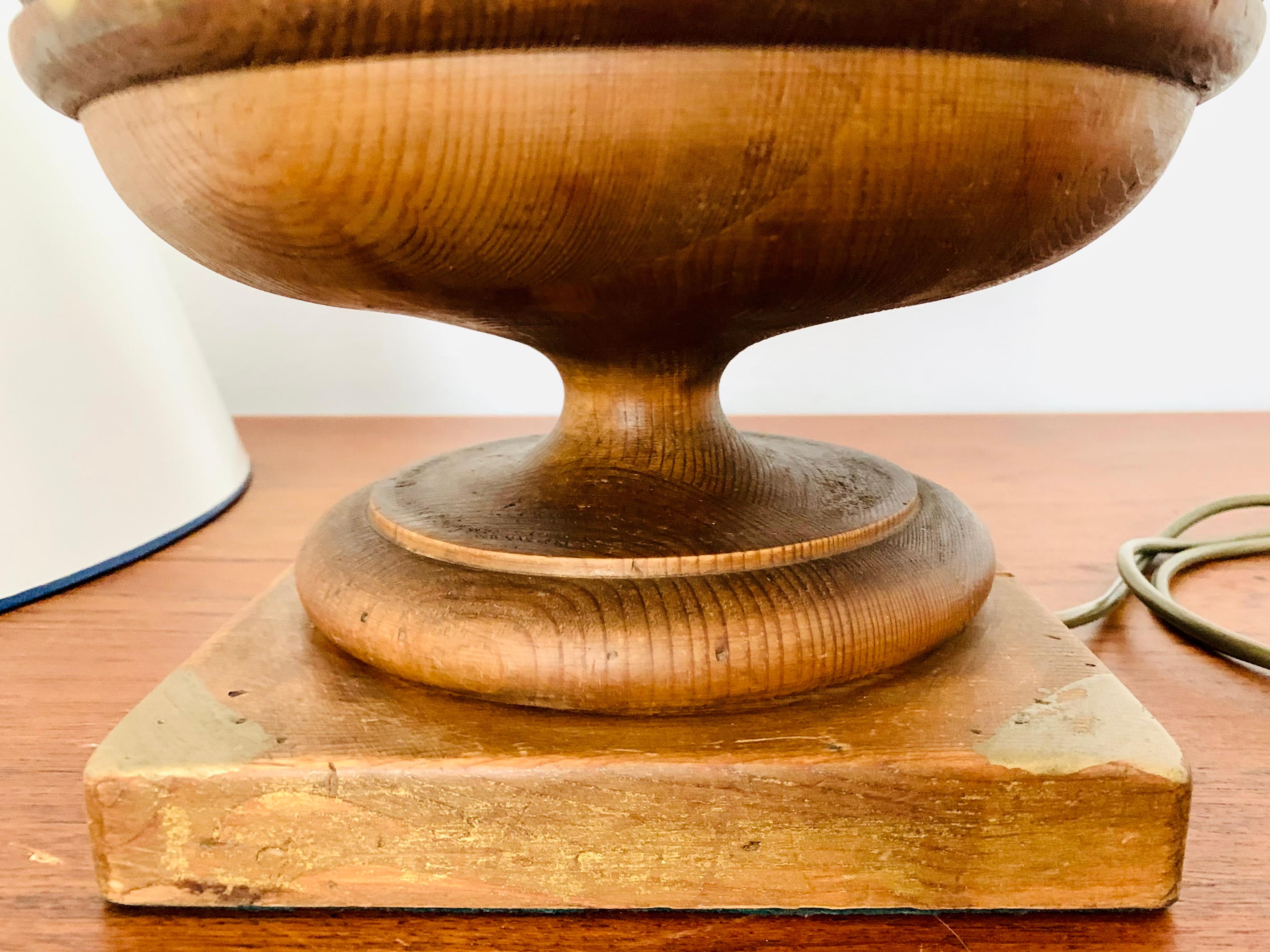 Large Wooden Hollywood Regency Table Lamp For Sale 7