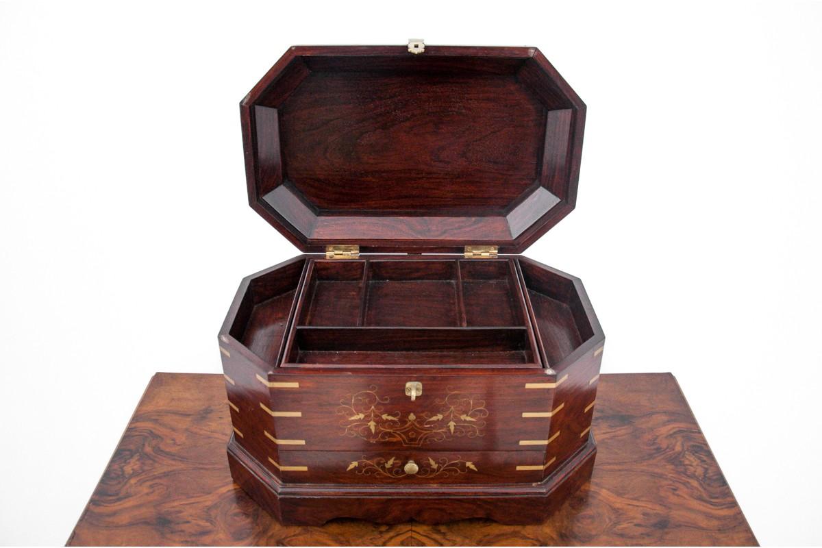 antique wooden jewellery box