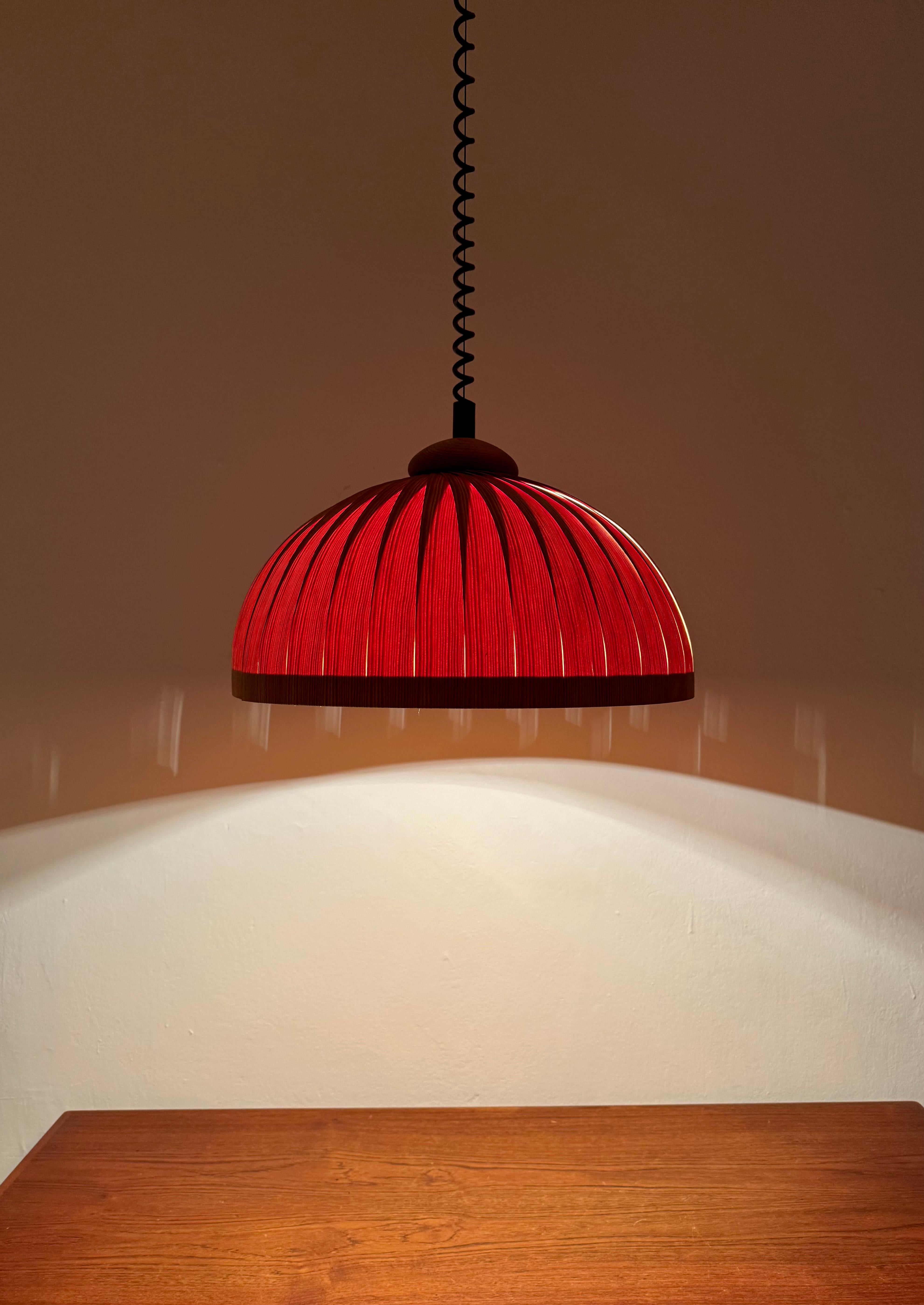 Lampada a sospensione grande in legno in vendita 3