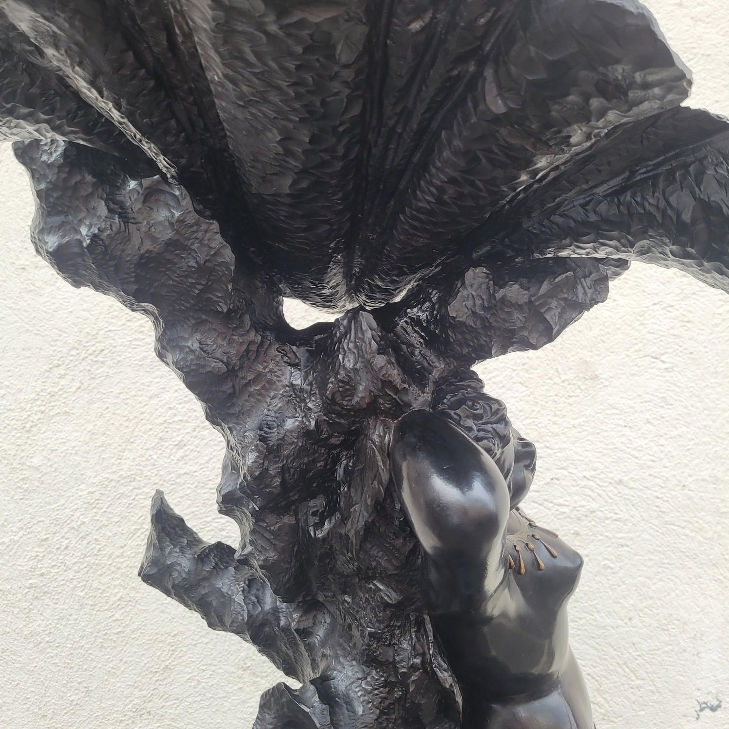 Grande sculpture en bois, Maure avec dragon, 19e siècle en vente 9