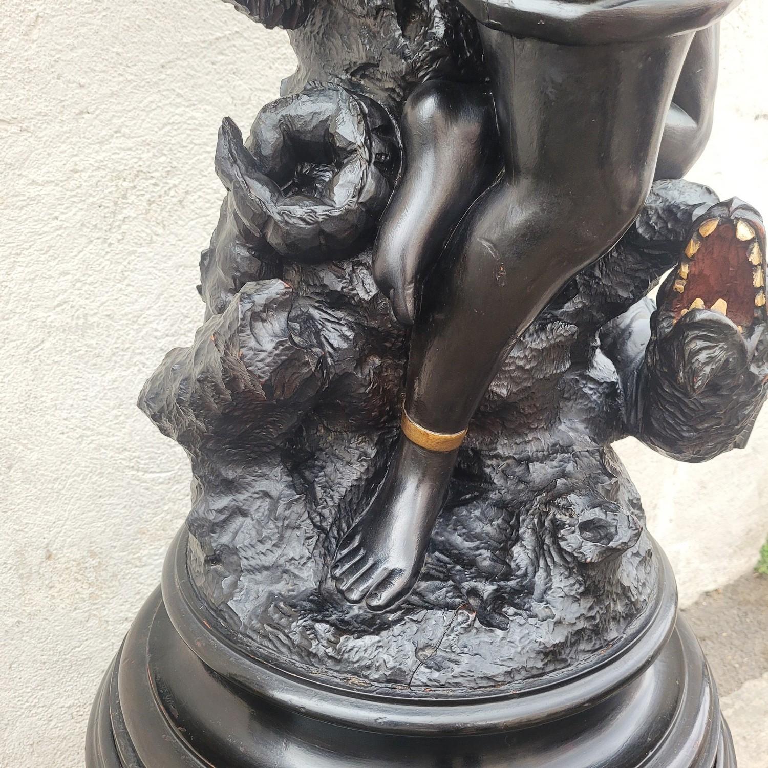 Grande sculpture en bois, Maure avec dragon, 19e siècle Bon état - En vente à MARSEILLE, FR
