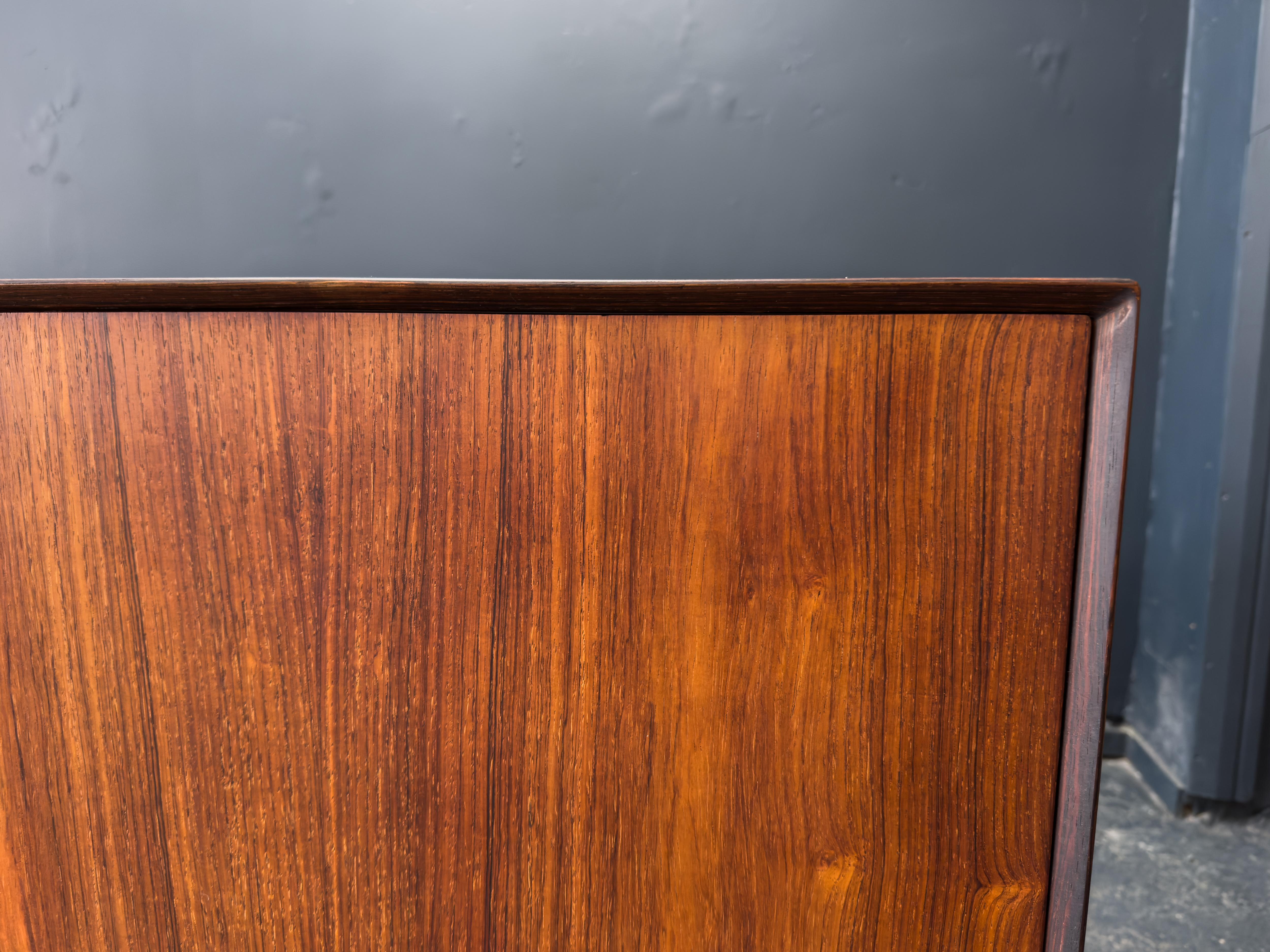 Grand buffet en bois en vente 5