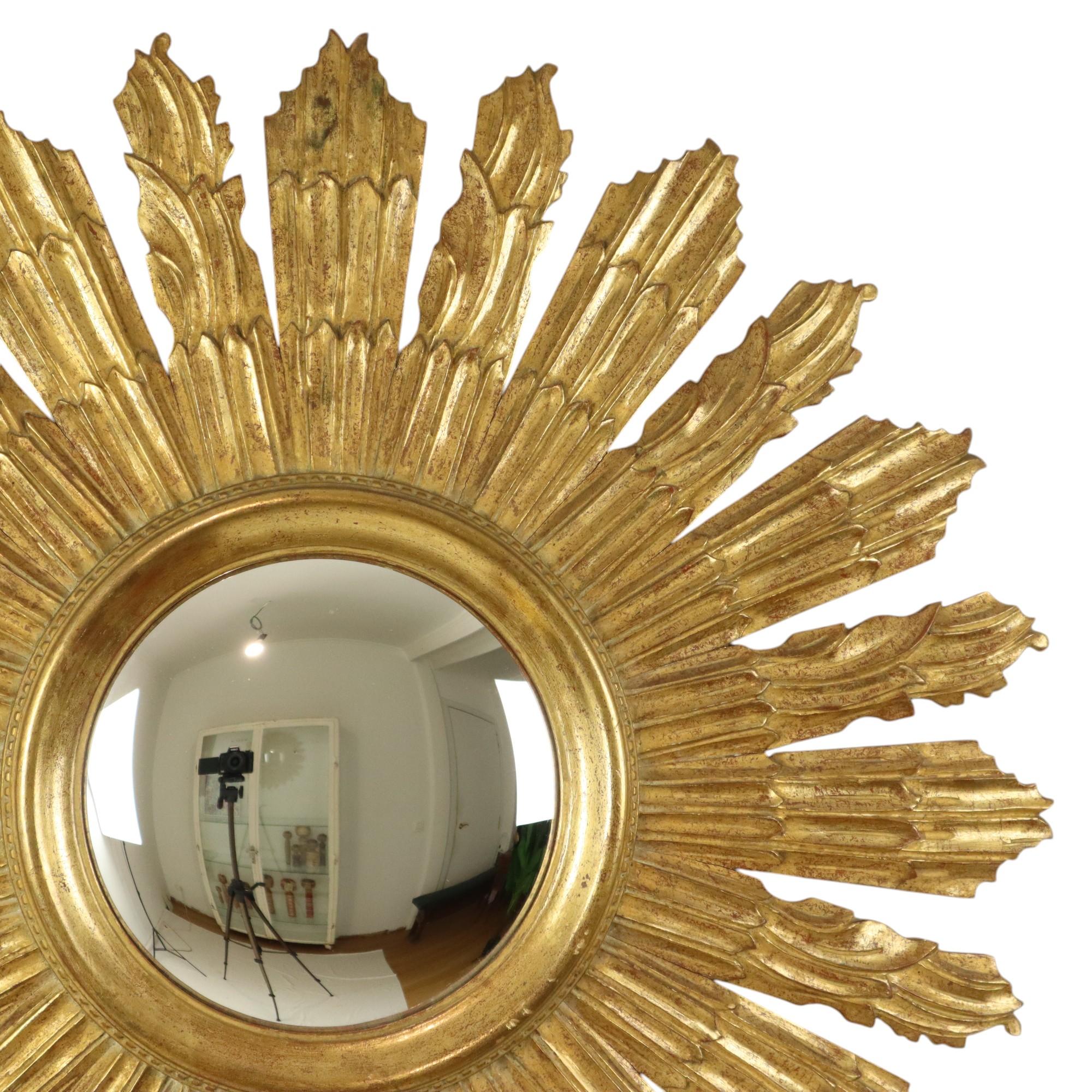 Dorato Grande specchio solare in legno Sunburst Butler XL Specchio oro 70cm in vendita