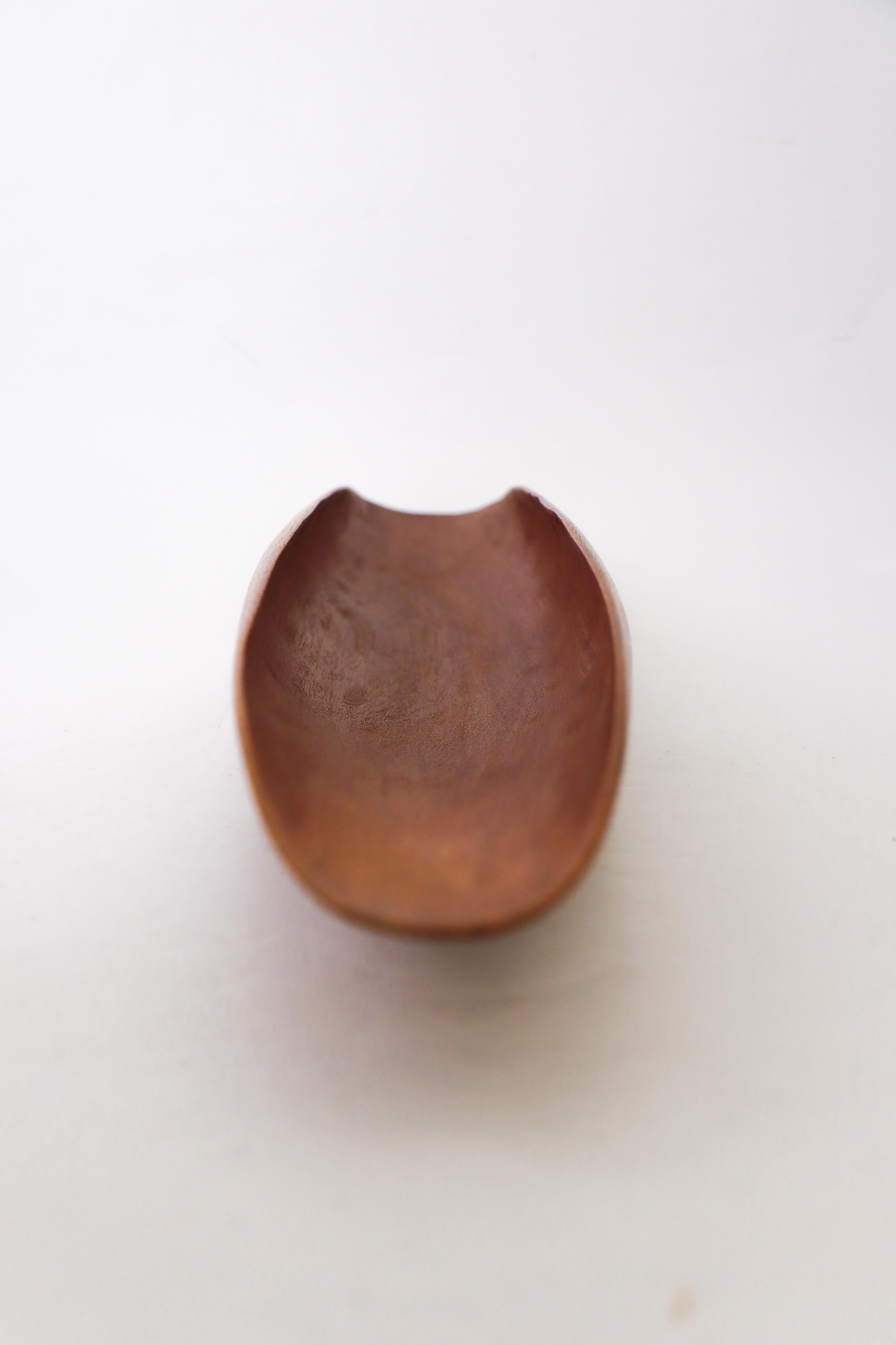 Mid-20th Century Large Wooden Teak Bowl - Johnny Mattsson - Swedish sculptor - Midcentury Modern For Sale