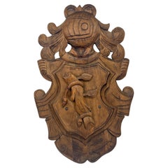 Großer hölzerner Wandschild mit Wappen