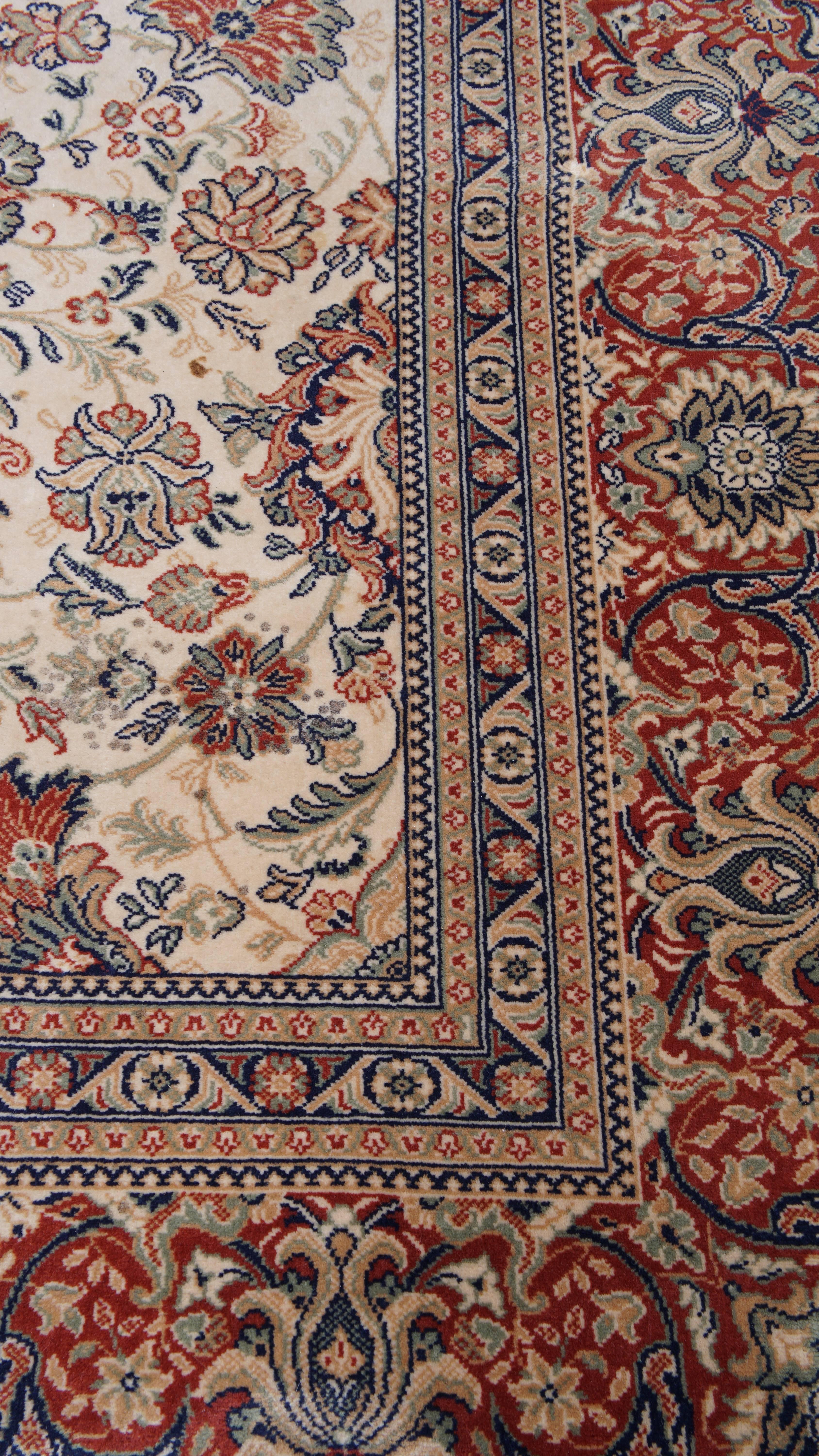 Grand tapis en laine dans les tons beige, brown, jaune et rouge - 403x298cm État moyen - En vente à Harderwijk, NL