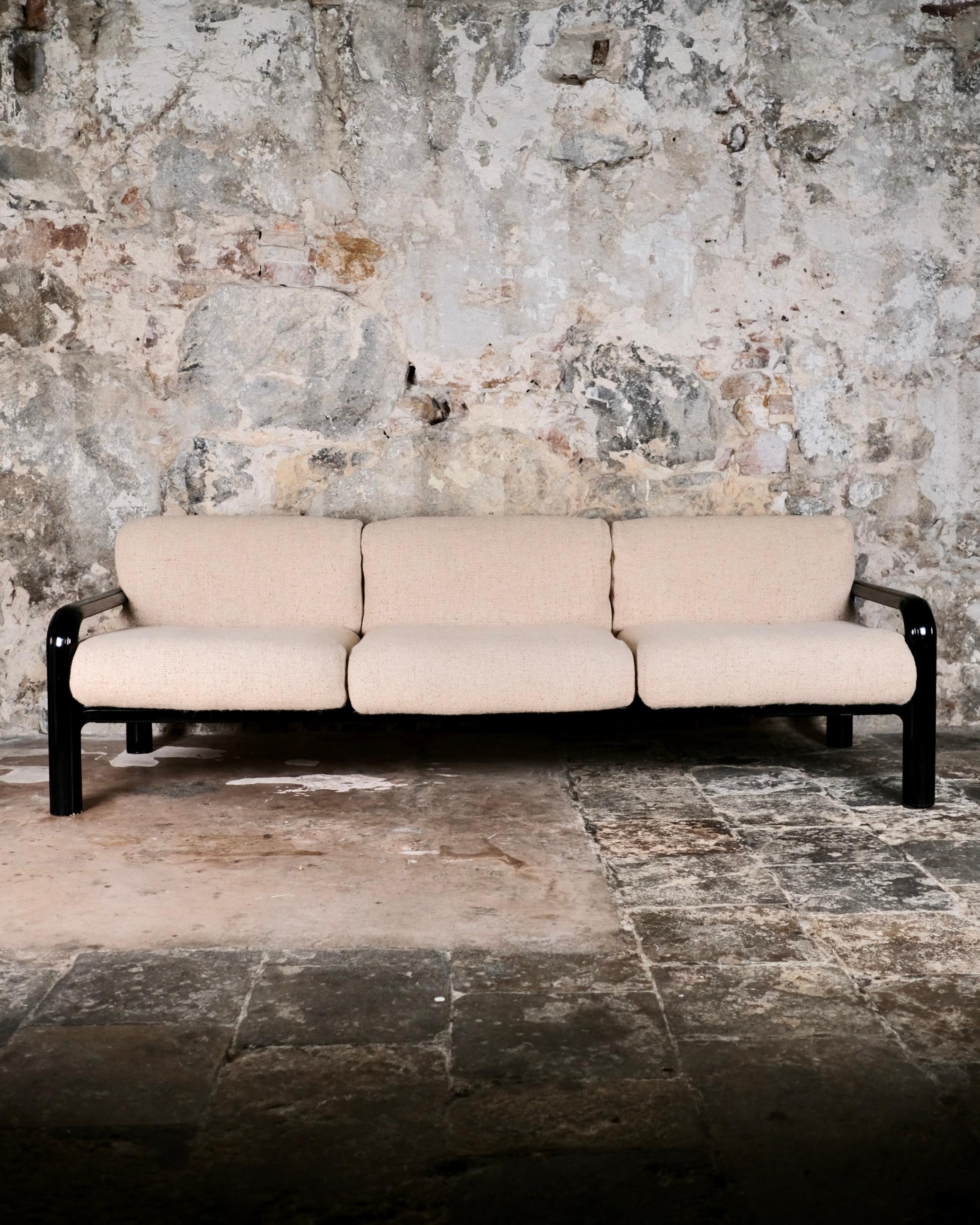 Large wool sofa model 54A by Gae Aulenti for Knoll International, 1970s For Sale 3