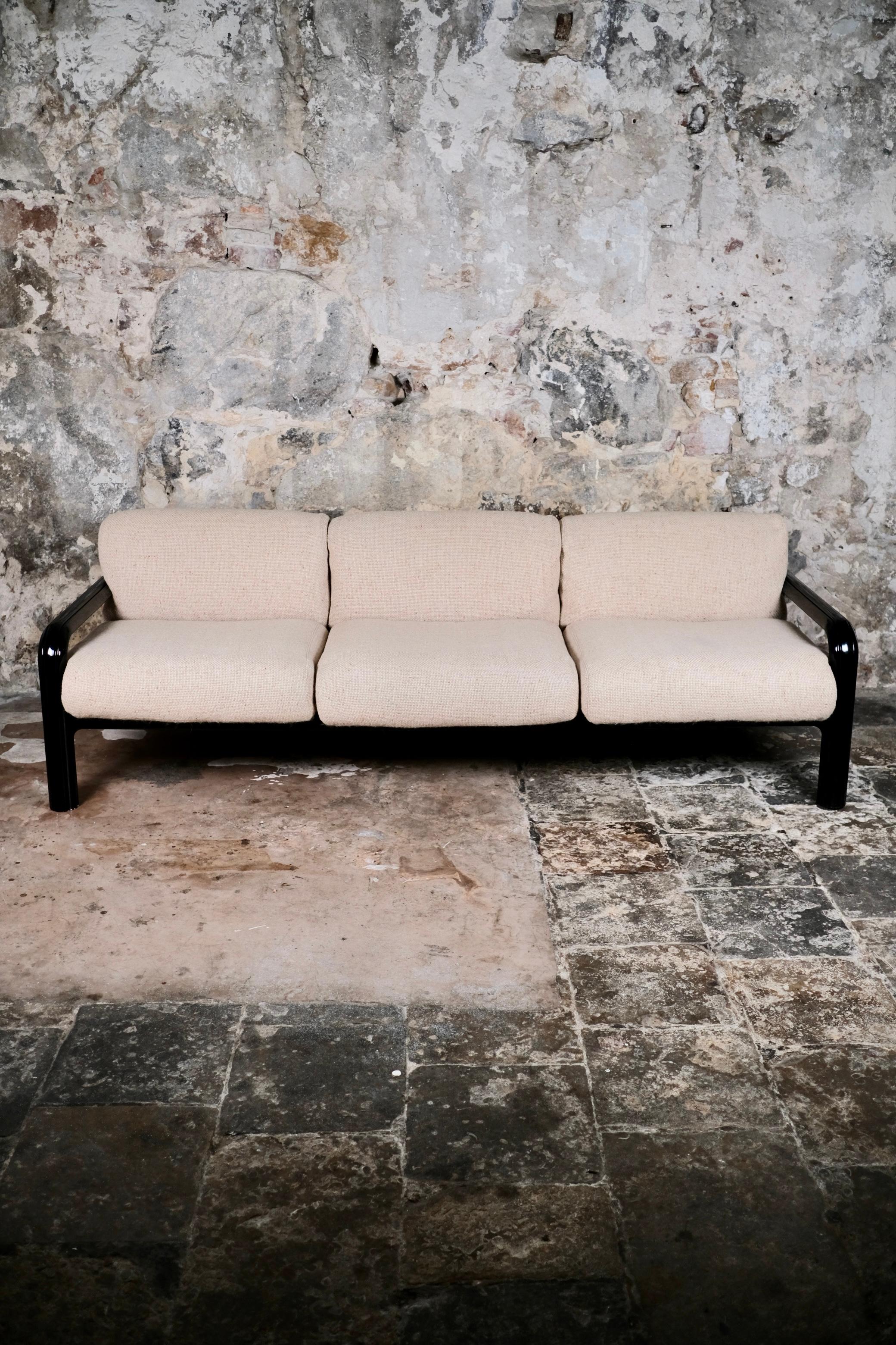 Large wool sofa model 54A by Gae Aulenti for Knoll International, 1970s For Sale 2