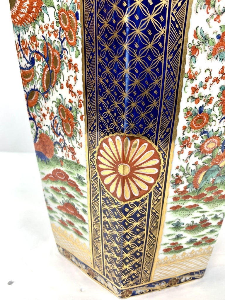 This large jar is decorated with Chamberlain Worcester's vibrantly colored 