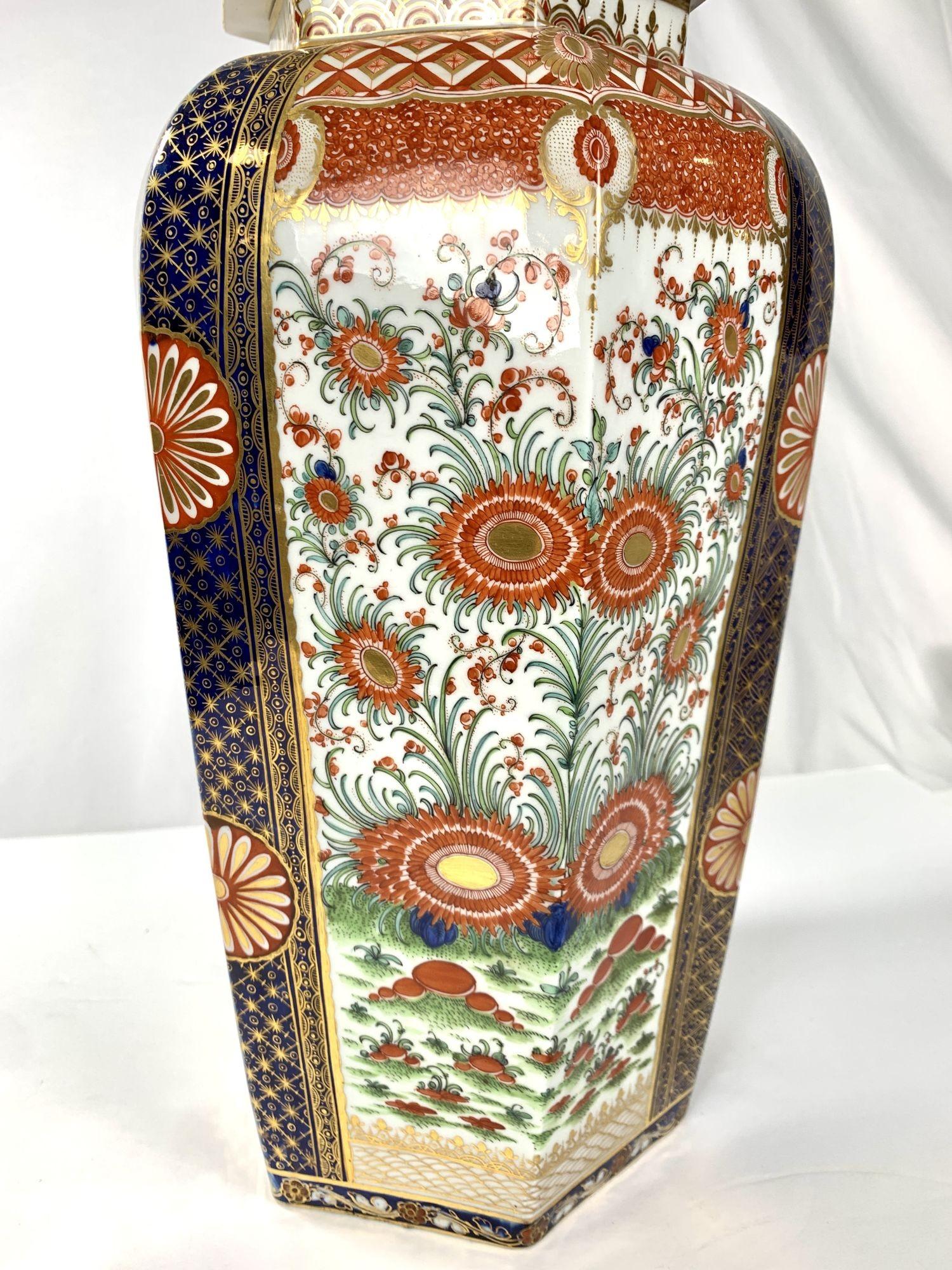 19th Century Large Worcester Porcelain Jar Best Queen's Pattern Made, C-1810
