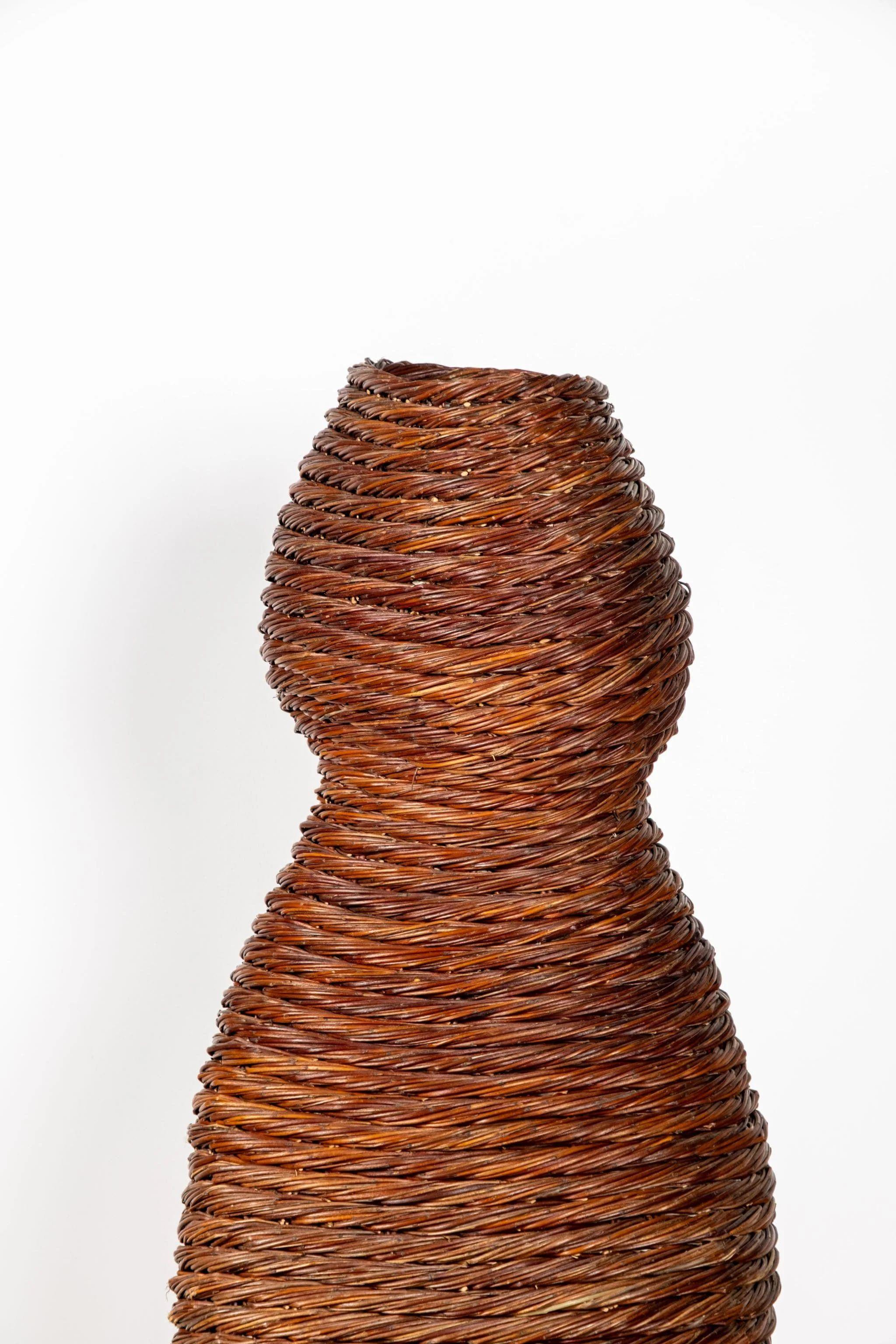 Große gewebte Freiform-Skulptur von Klaus Titze, 1 von 2 (Postmoderne) im Angebot