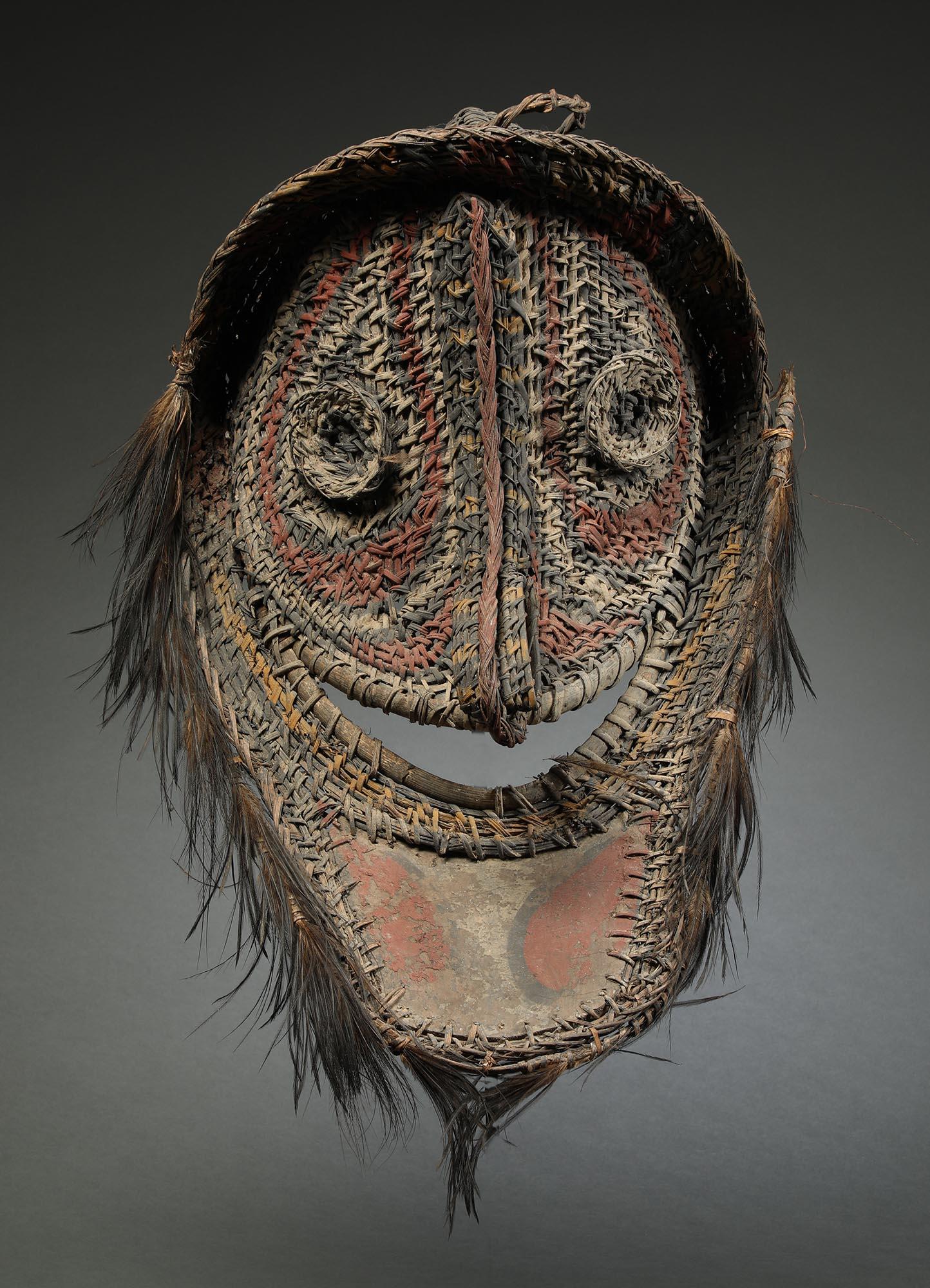 Tribal Grand masque mural en panier peint et tissé représentant des rivières d'eau noire, Papouasie-Nouvelle-Guinée en vente