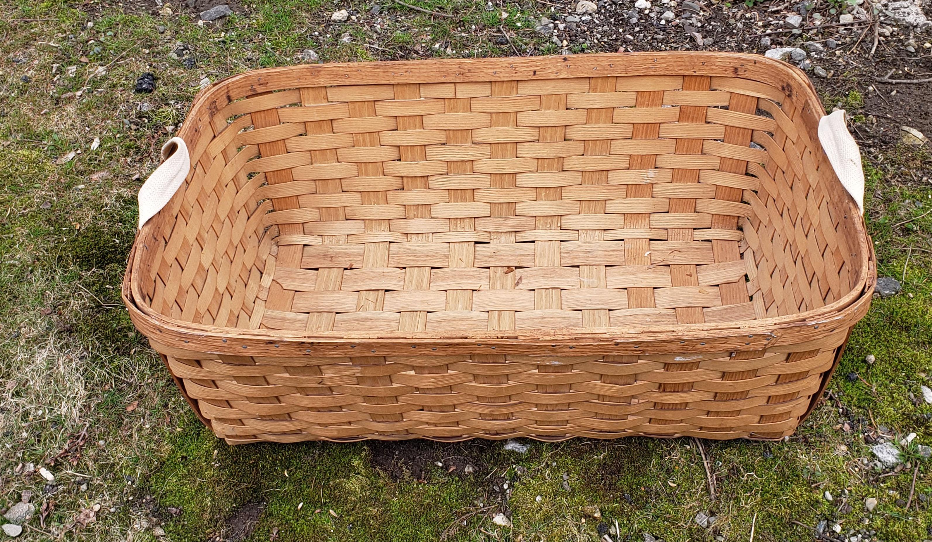 Country Large Woven Wood Slat Basket with Cloth Handles