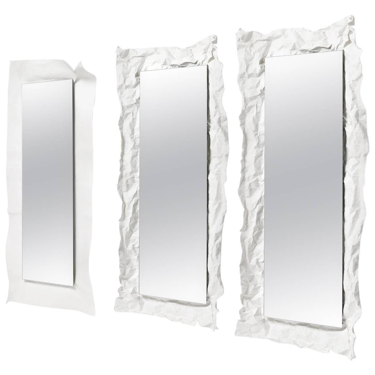 Grand miroir Wow blanc, signé Uto Balmoral & Mogg