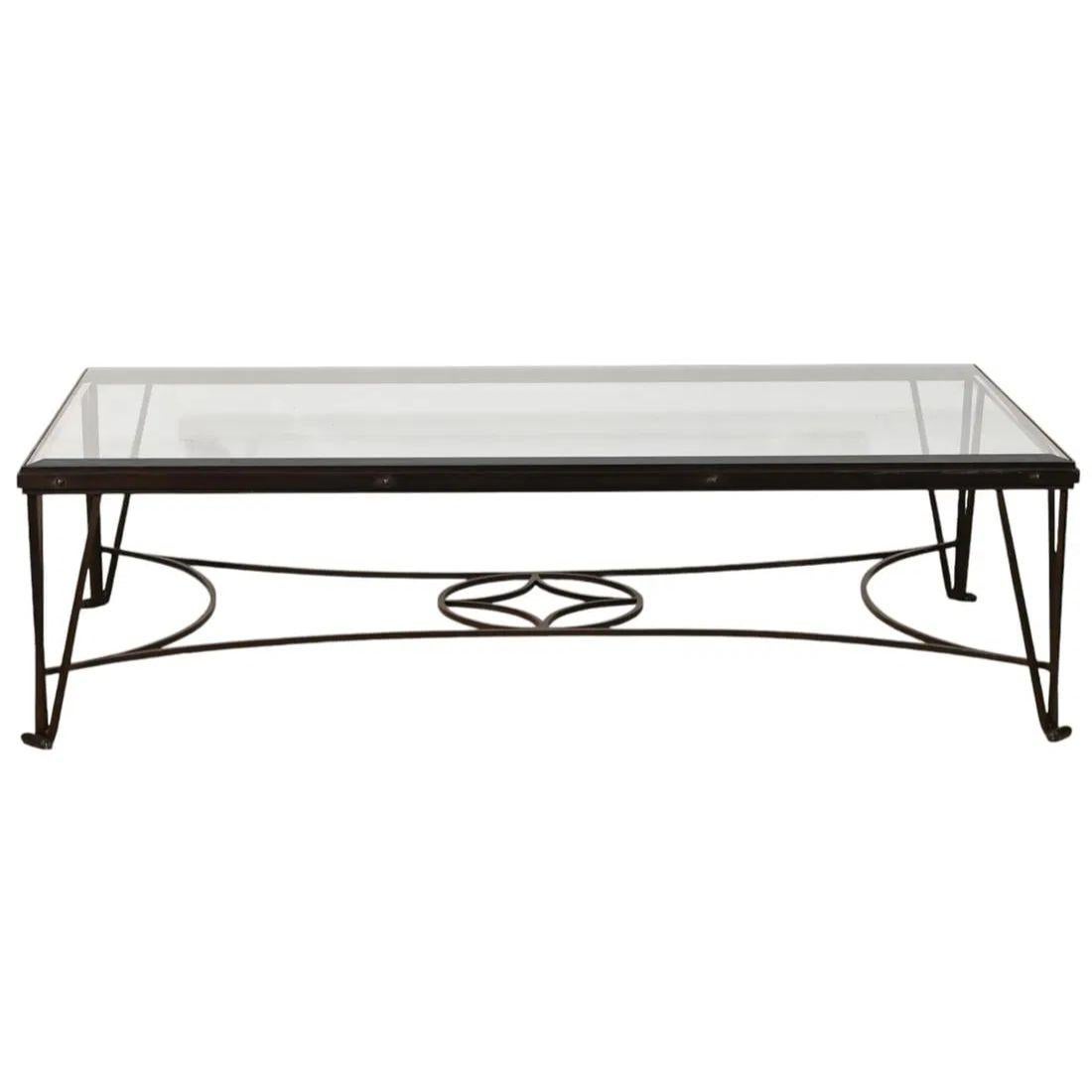 Mesa baja grande de hierro forjado y cristal Gregorius Pineo en venta 1