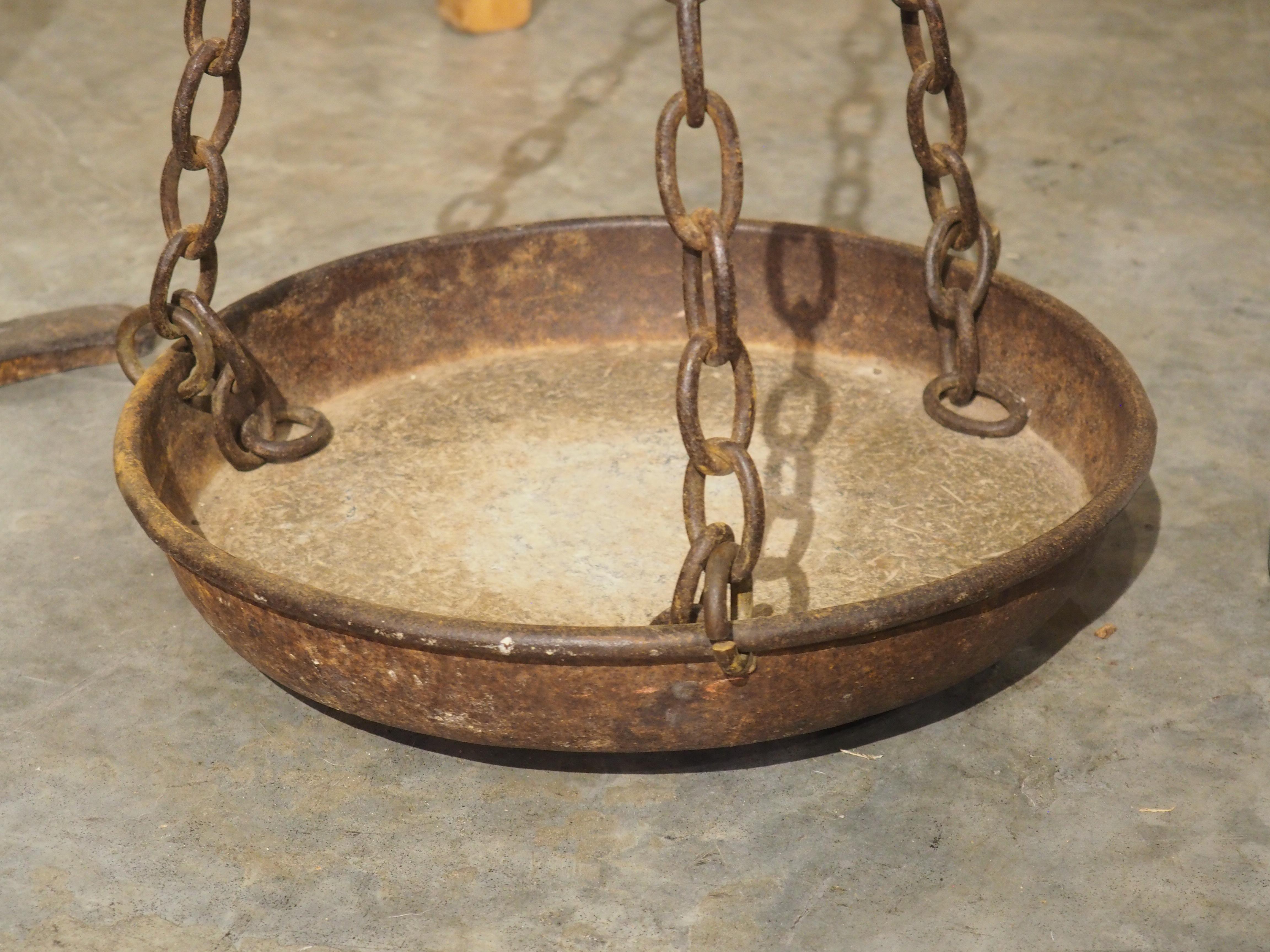 Large Wrought Iron Mid-19th Century Scale from Catalonia en vente 4