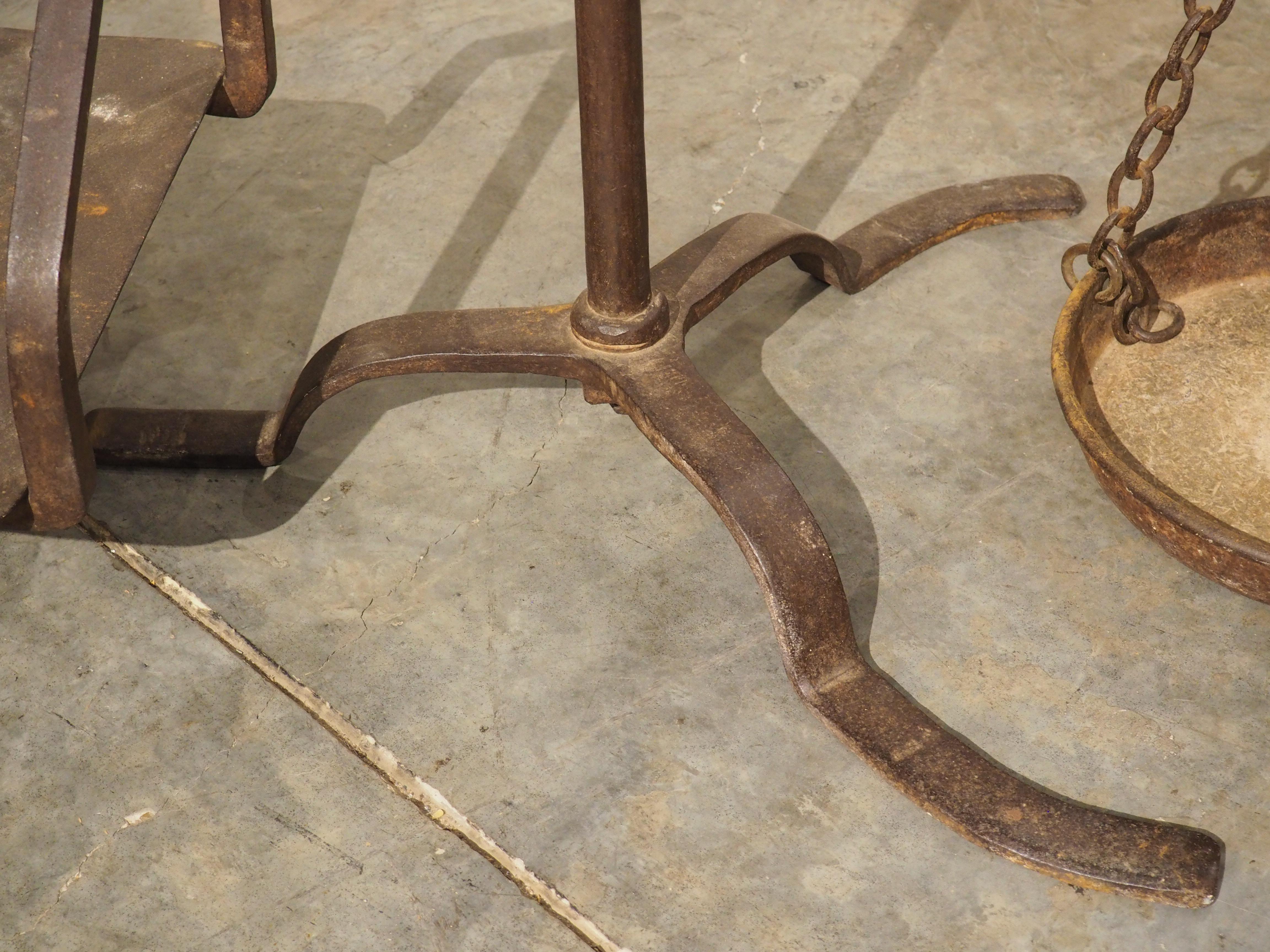 Large Wrought Iron Mid-19th Century Scale from Catalonia en vente 5