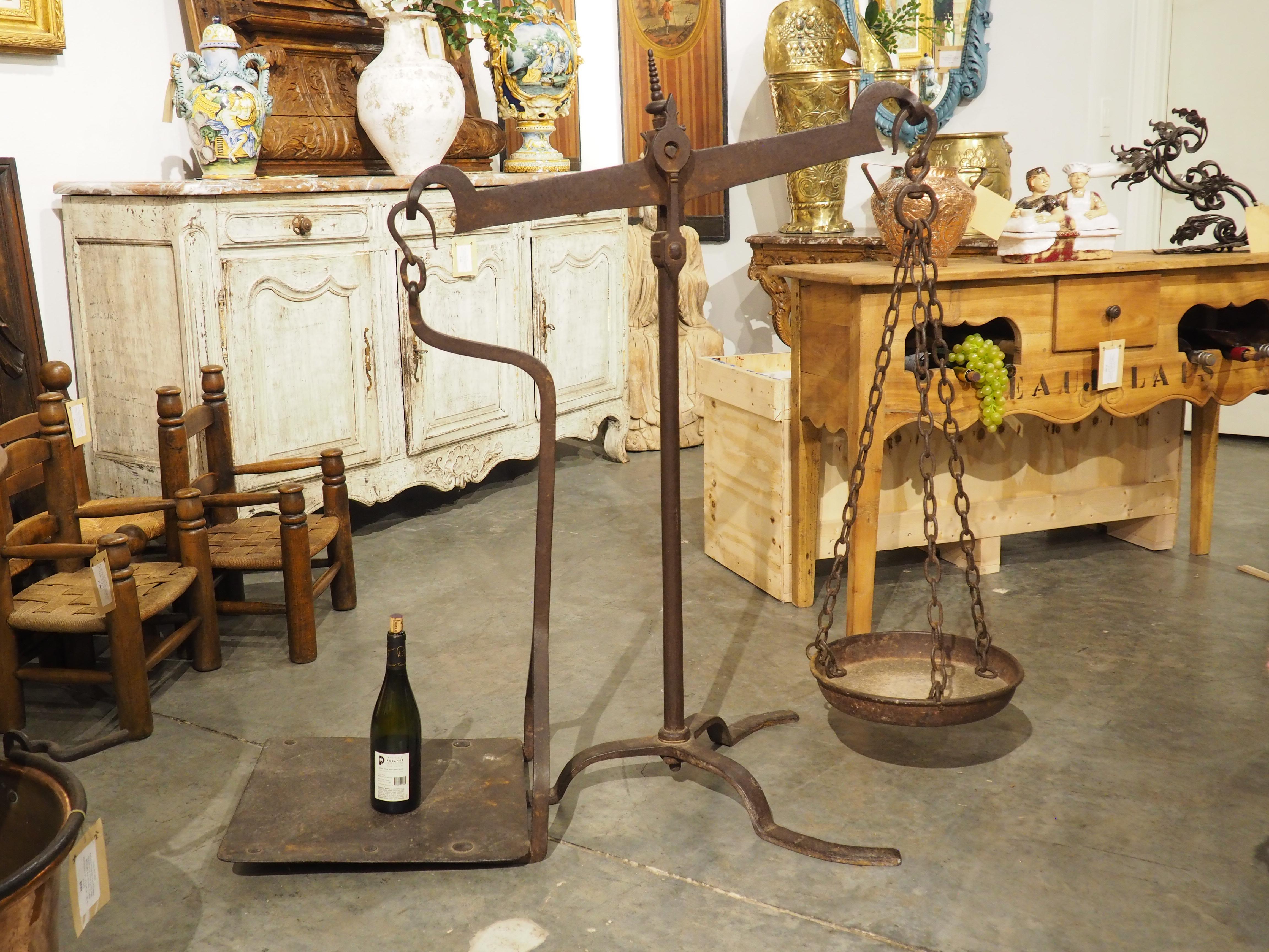 Large Wrought Iron Mid-19th Century Scale from Catalonia en vente 12