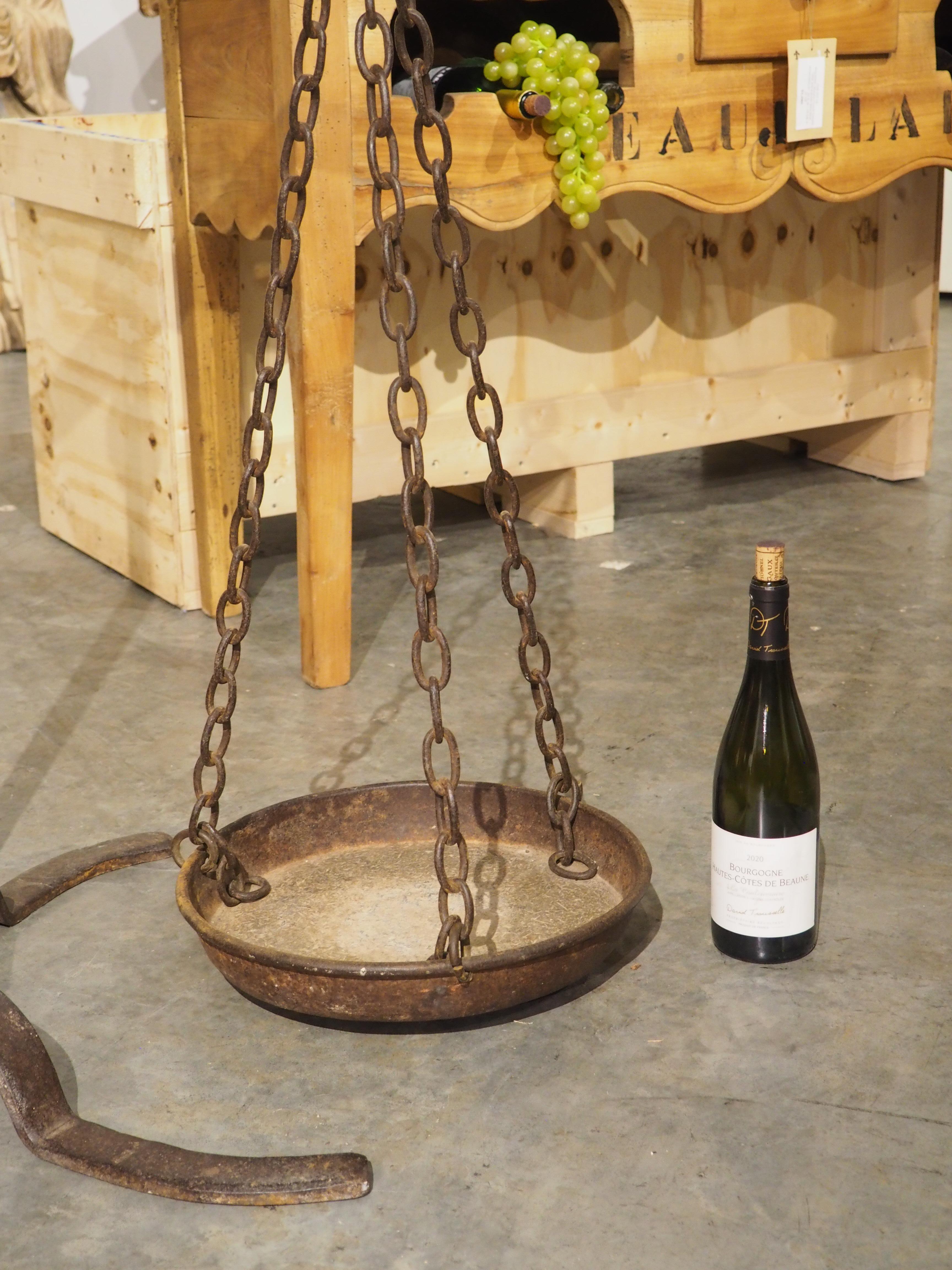 Large Wrought Iron Mid-19th Century Scale from Catalonia Bon état - En vente à Dallas, TX