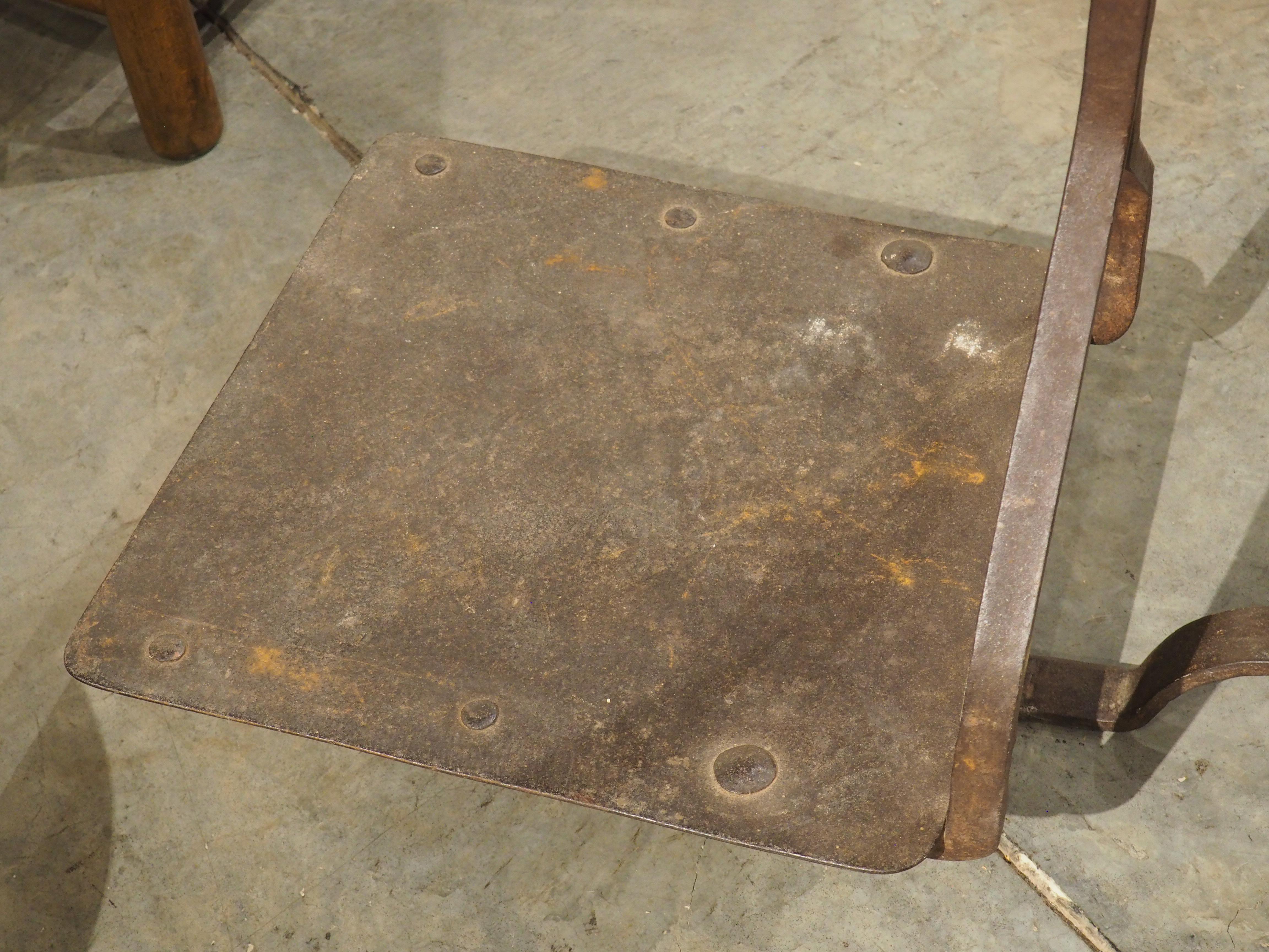 Large Wrought Iron Mid-19th Century Scale from Catalonia en vente 2