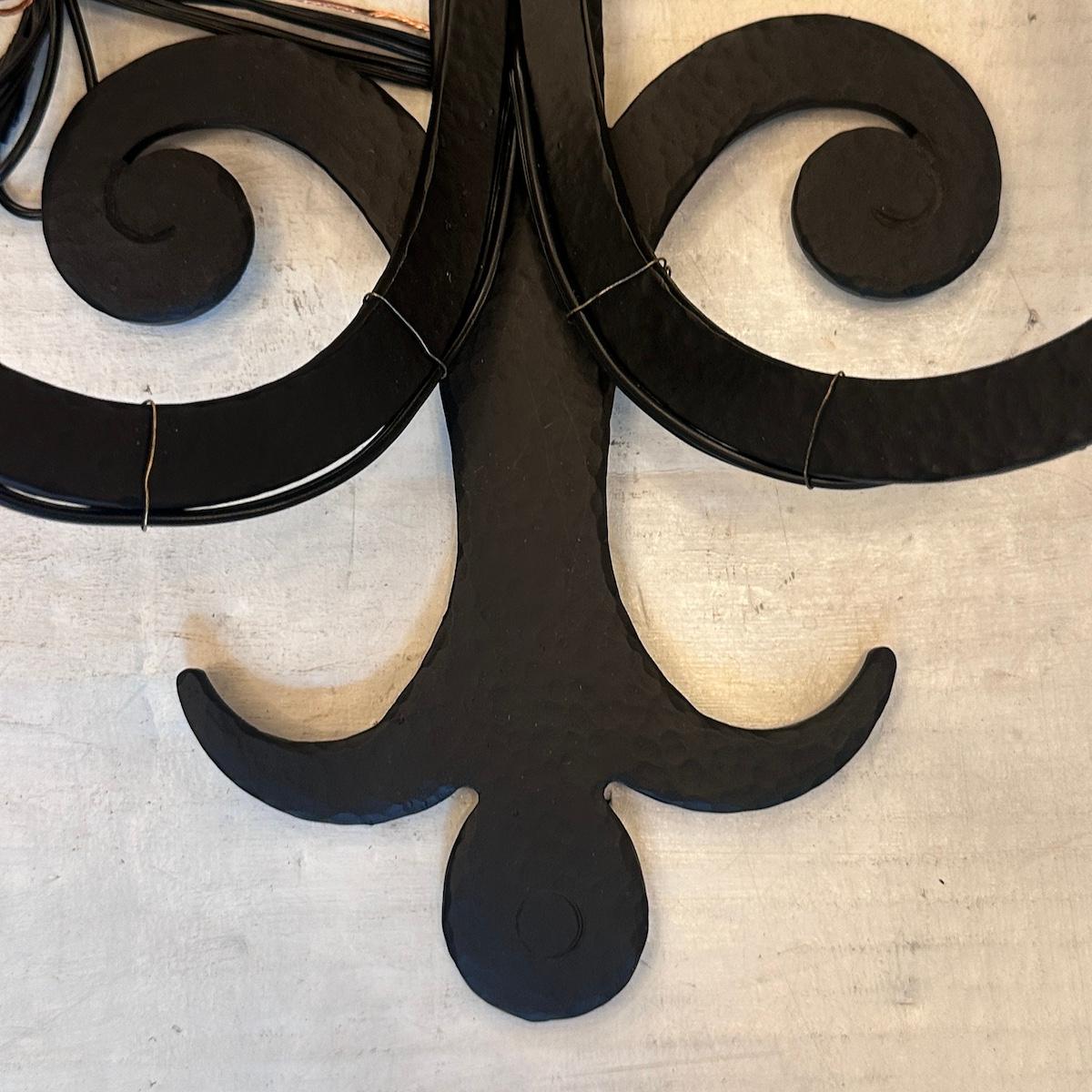 Grandes appliques en fer forgé en vente 7