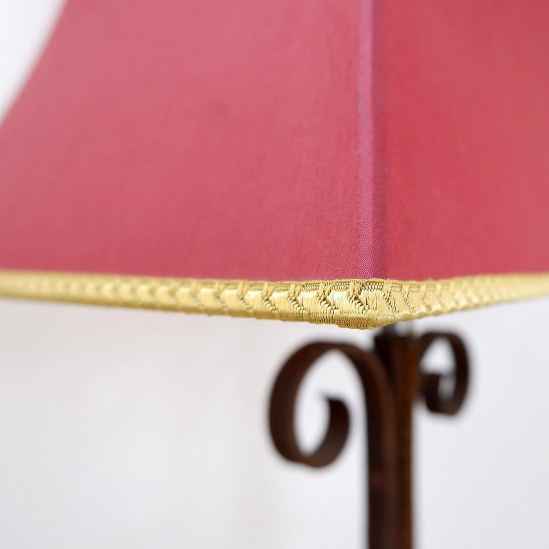 Large wrought iron table lamp For Sale 4