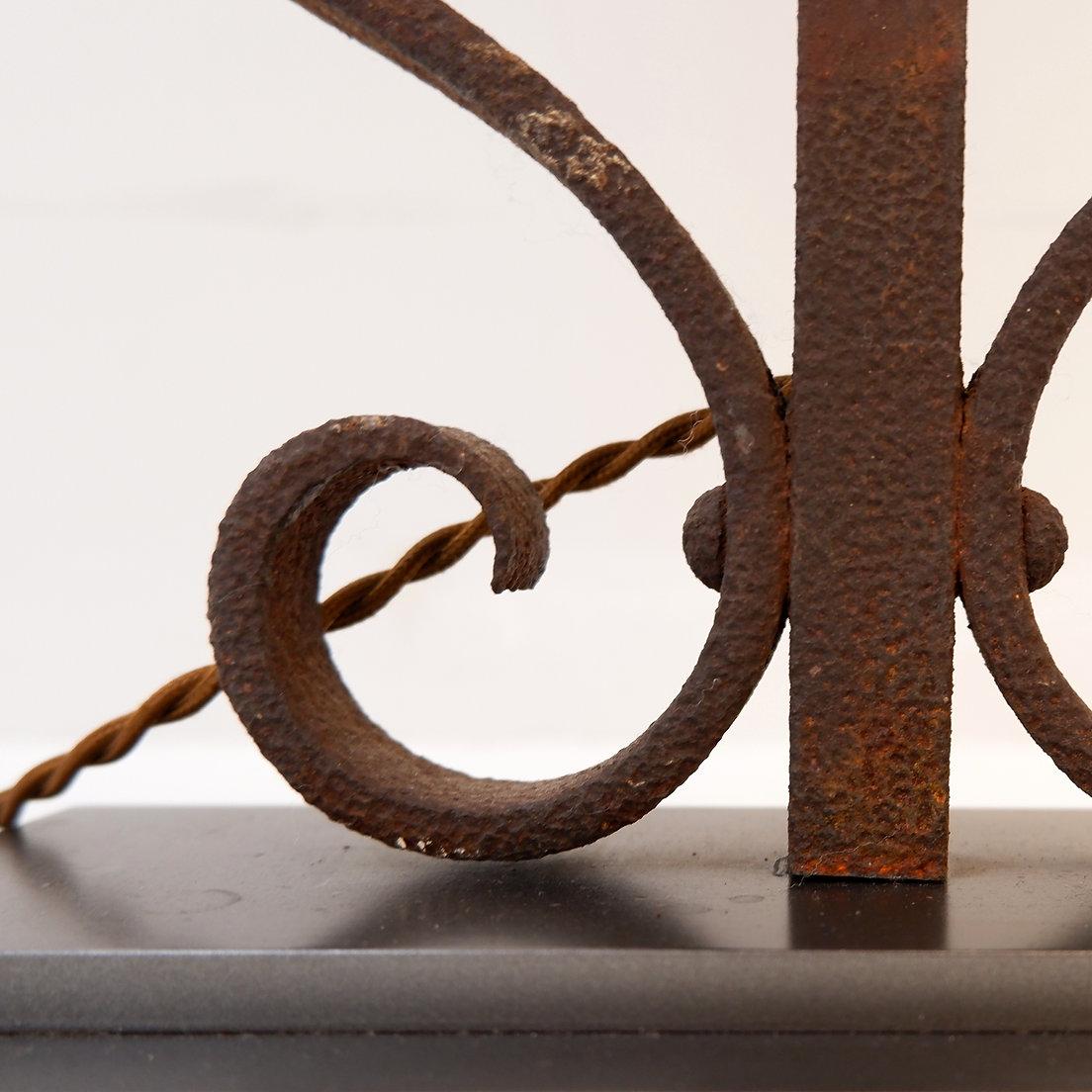 Large wrought iron table lamp For Sale 5
