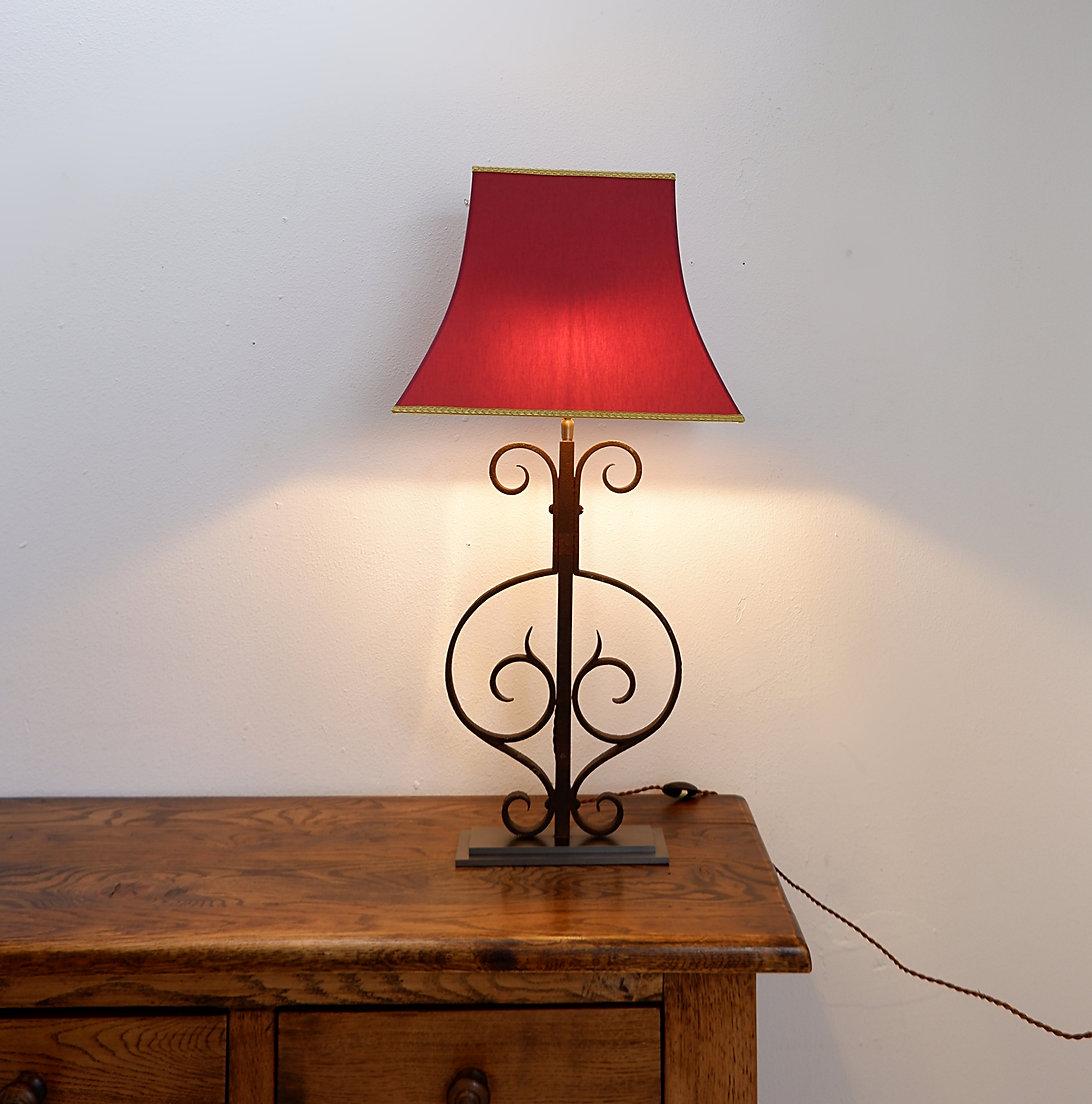 Large wrought iron table lamp For Sale 6