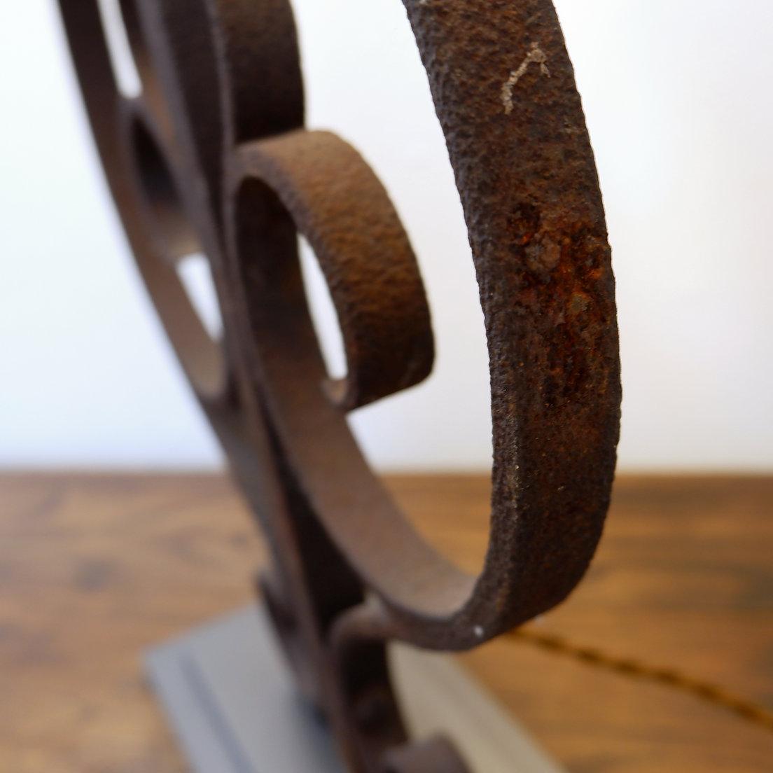 Large wrought iron table lamp For Sale 7
