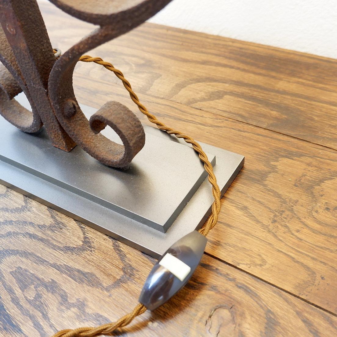 Large wrought iron table lamp For Sale 2