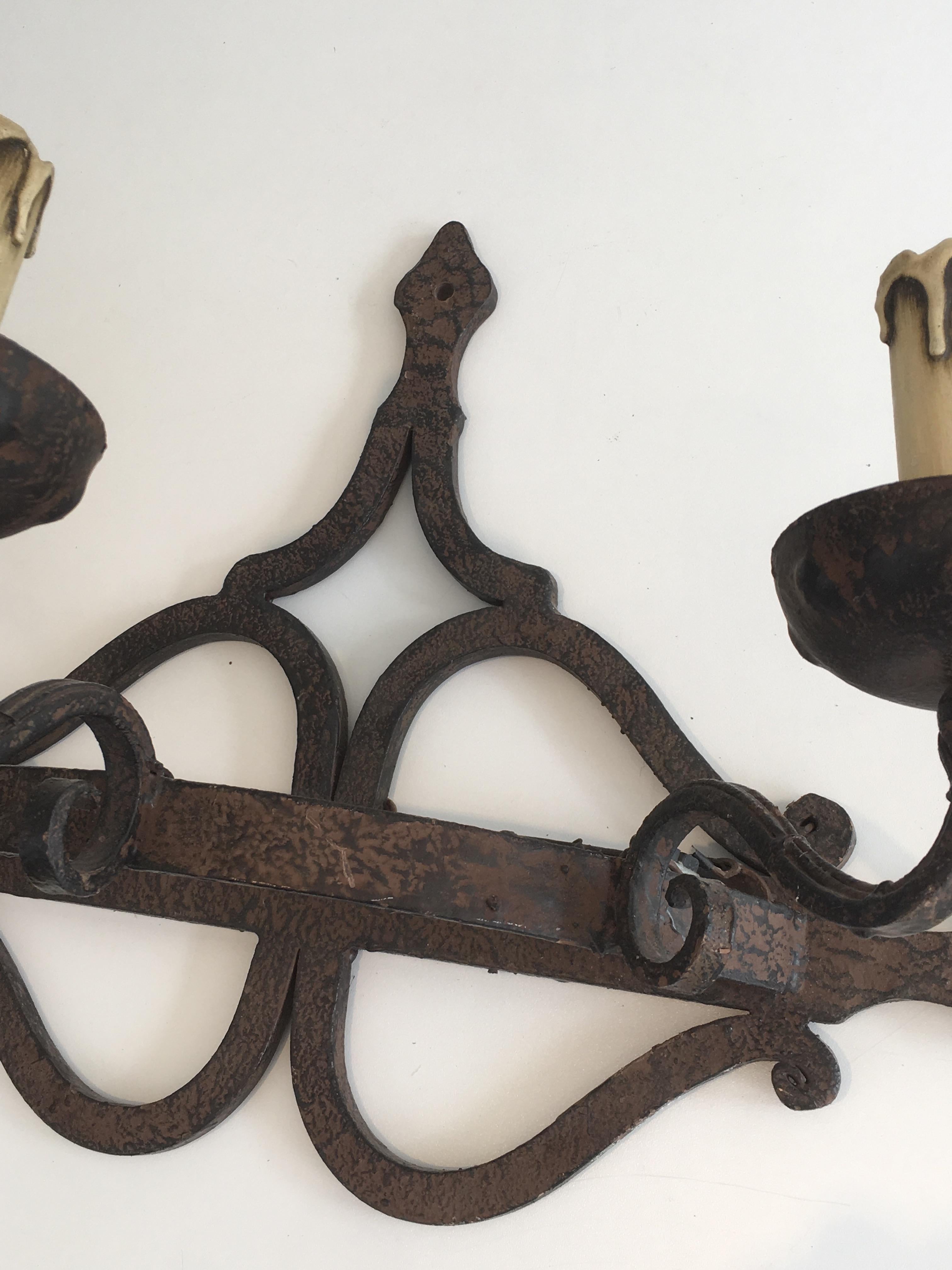 Large Wrought Iron Wall Sconce, French, circa 1950 In Good Condition For Sale In Marcq-en-Barœul, Hauts-de-France