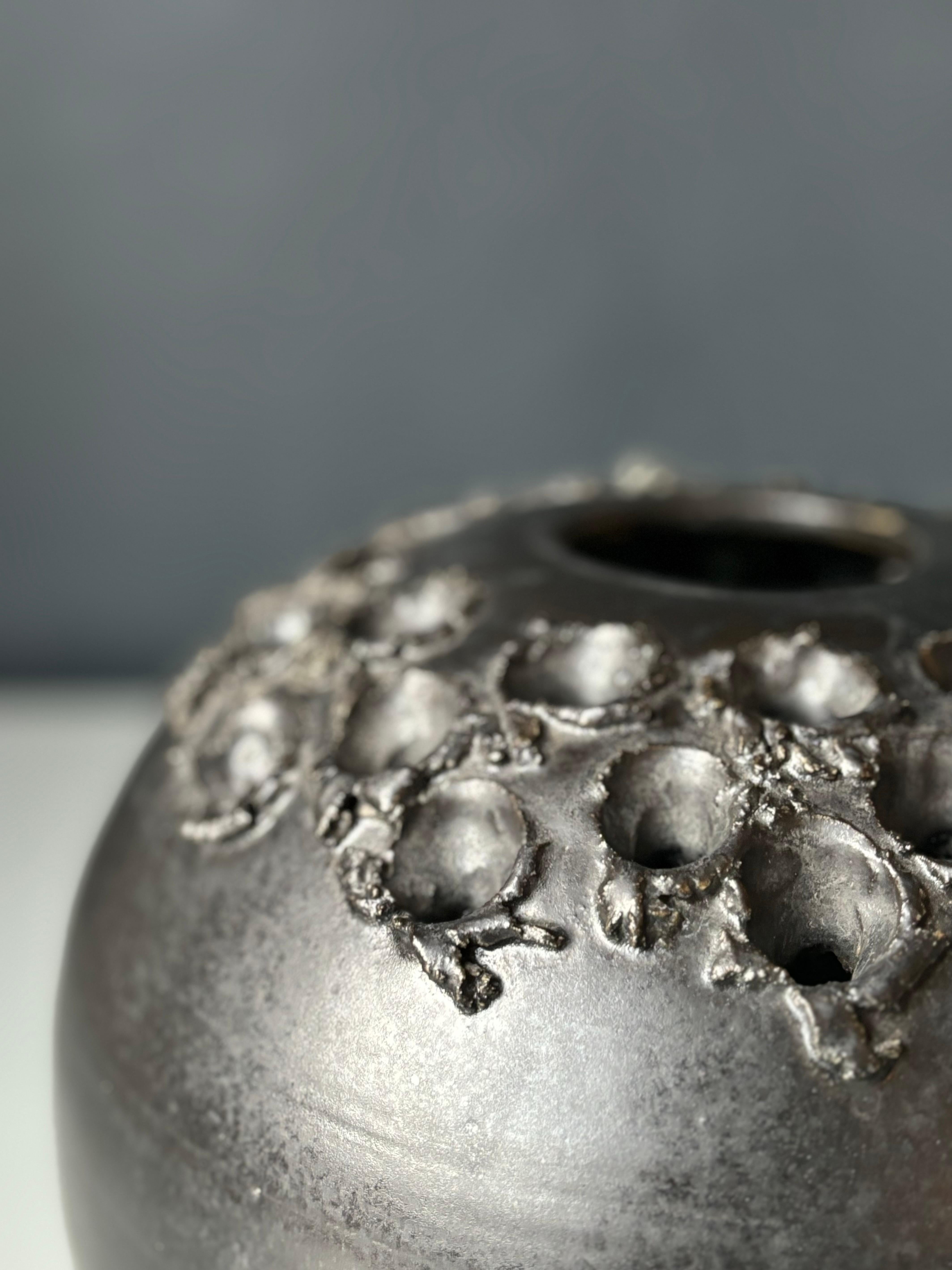 Danese Grande vaso rustico Würtz in gres antracite, anni '70 in vendita
