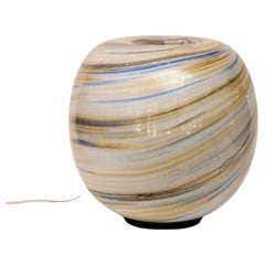 Gran lámpara de sobremesa soplada de remolinos de Murano del siglo XX