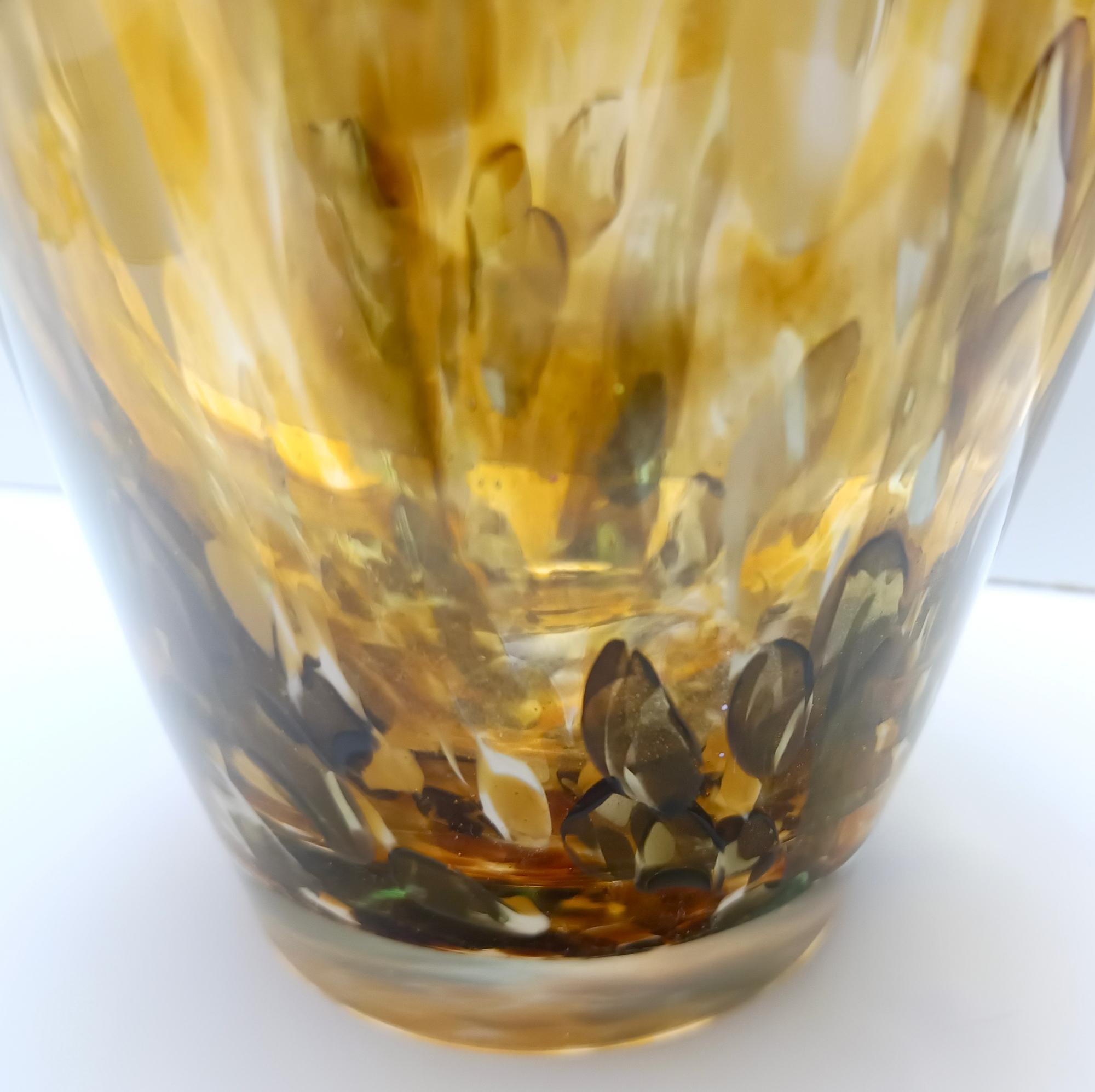 Gran jarrón de cristal de Murano amarillo y verde atribuido a Fratelli Toso con aventurina en venta 3